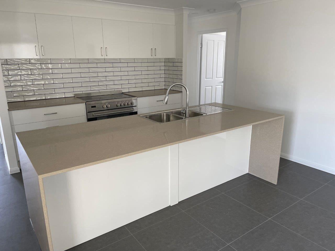 House for Rent: Parkwood, QLD 4214, QLD, 4214