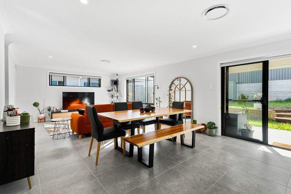 House for Rent: Calderwood, NSW 2527, NSW, 2527
