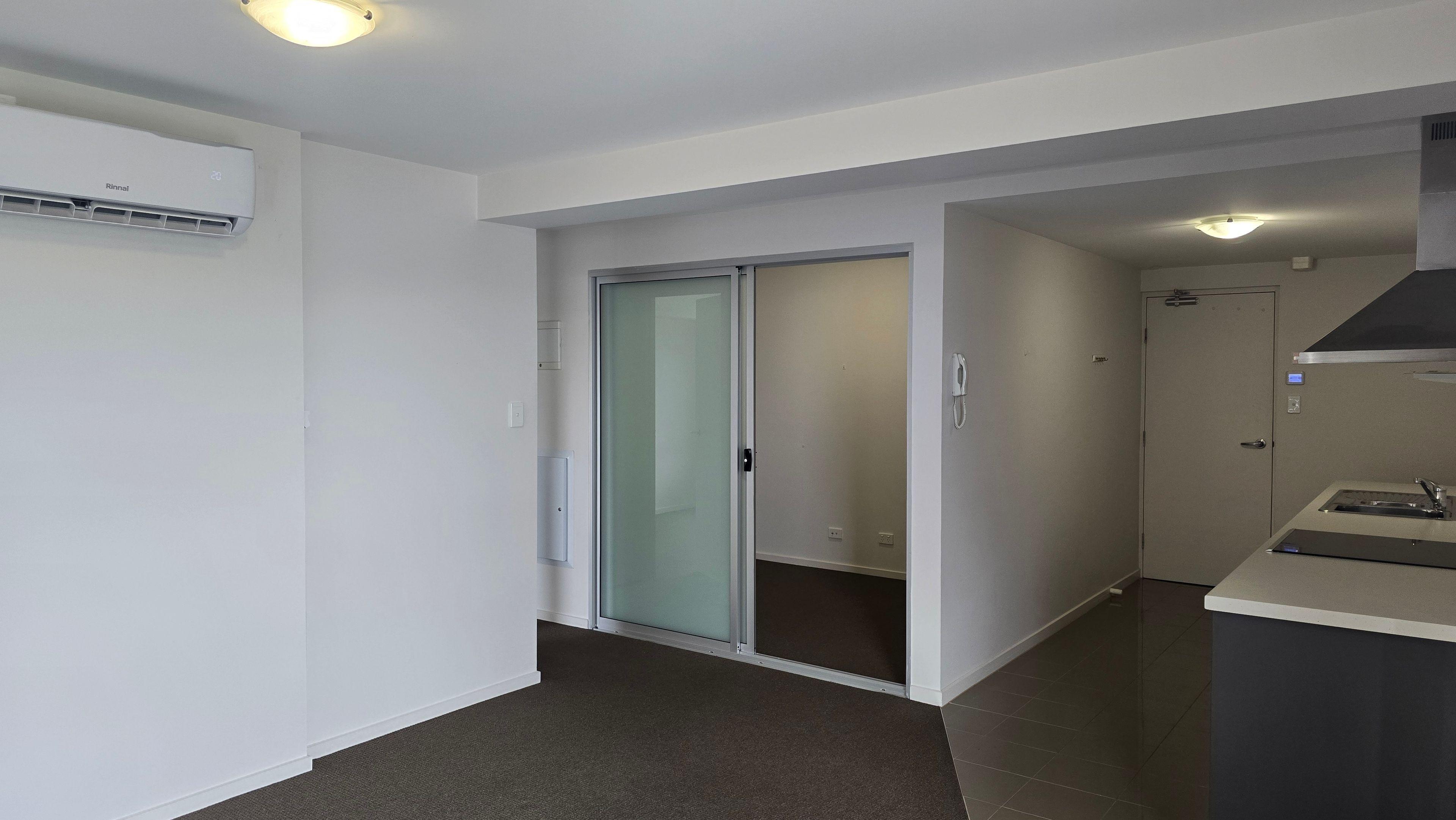 Apartment for Rent: Mawson Lakes, SA 5095, SA, 5095
