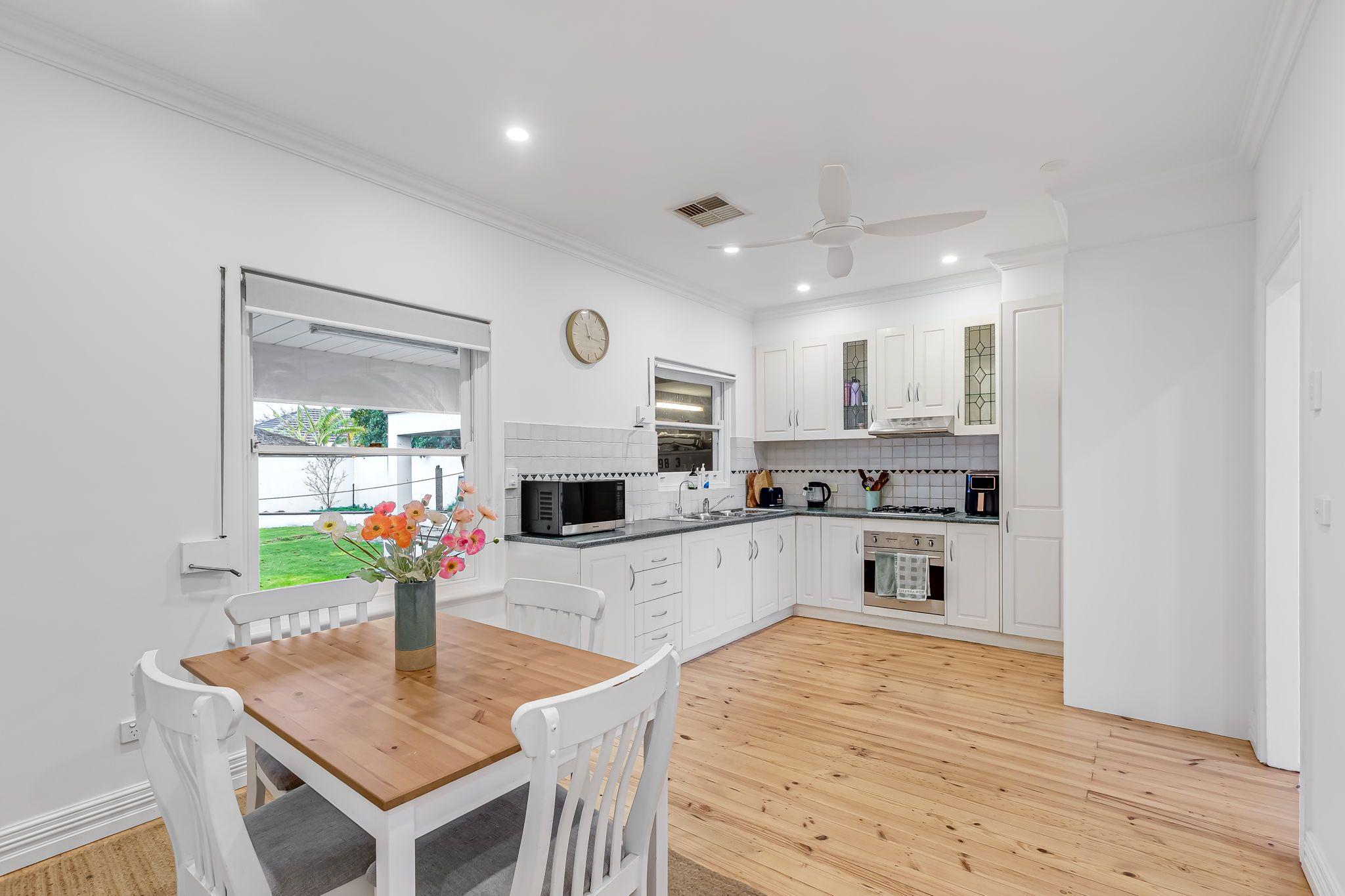 BEAUTIFULLY MAINTAINED FAMILY HOME WITH 3 BEDROOMS & GRANNY FLAT