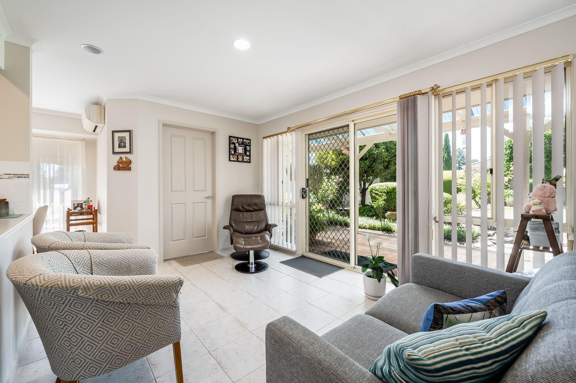 The Perfect Location - Just waiting for you!