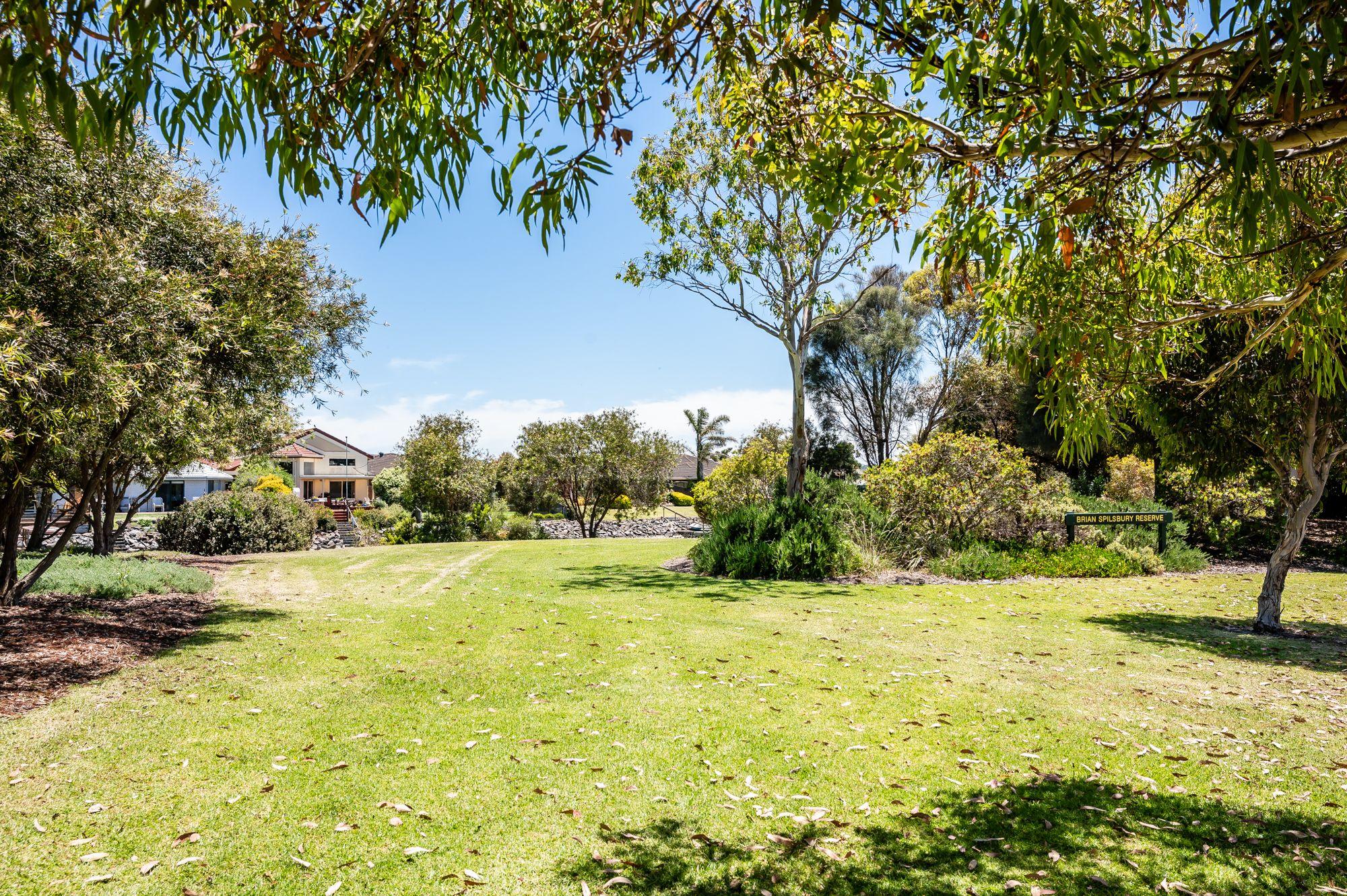 The Perfect Location - Just waiting for you!