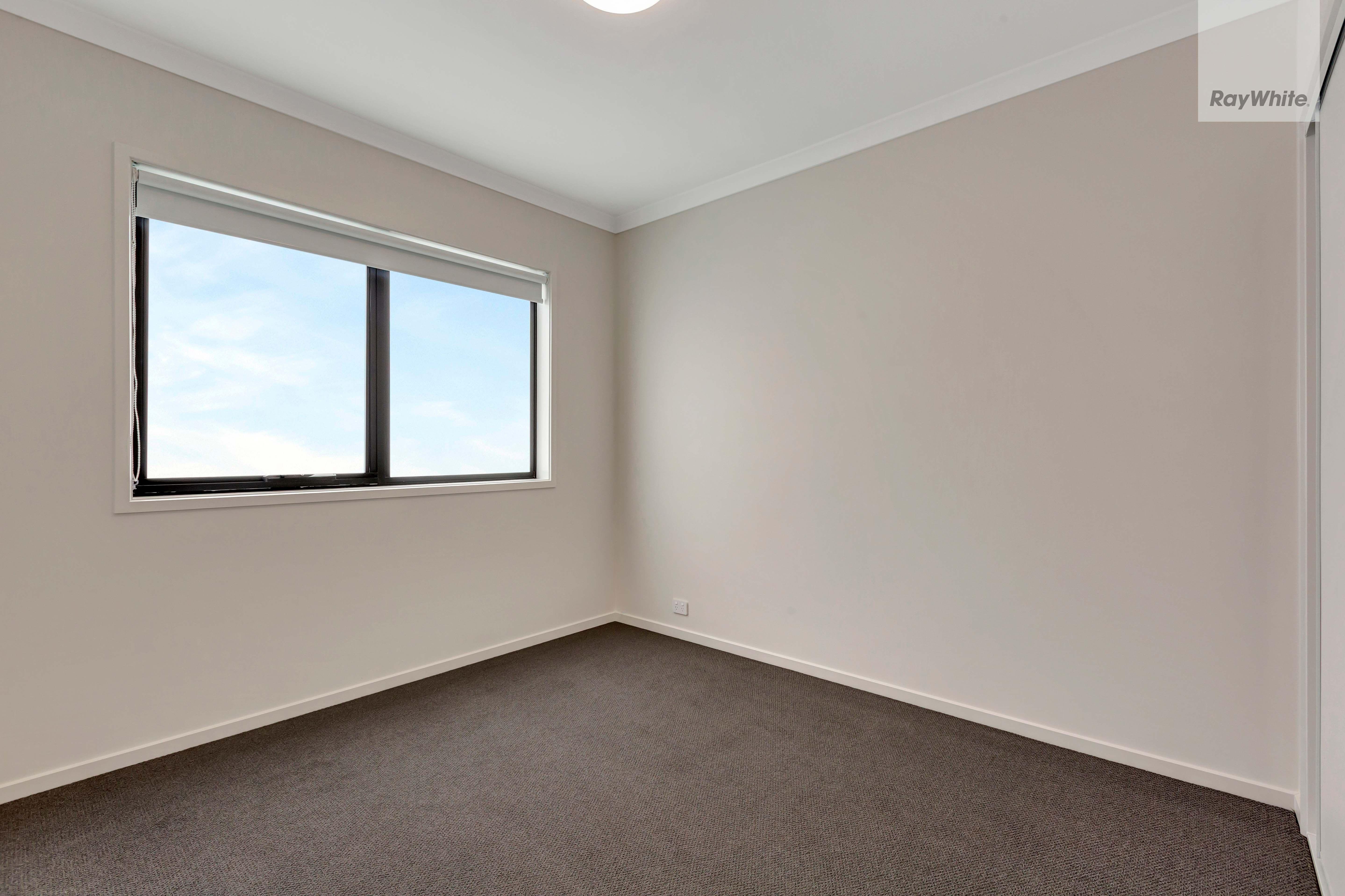 Townhouse for Rent: Donnybrook, VIC 3064, VIC, 3064