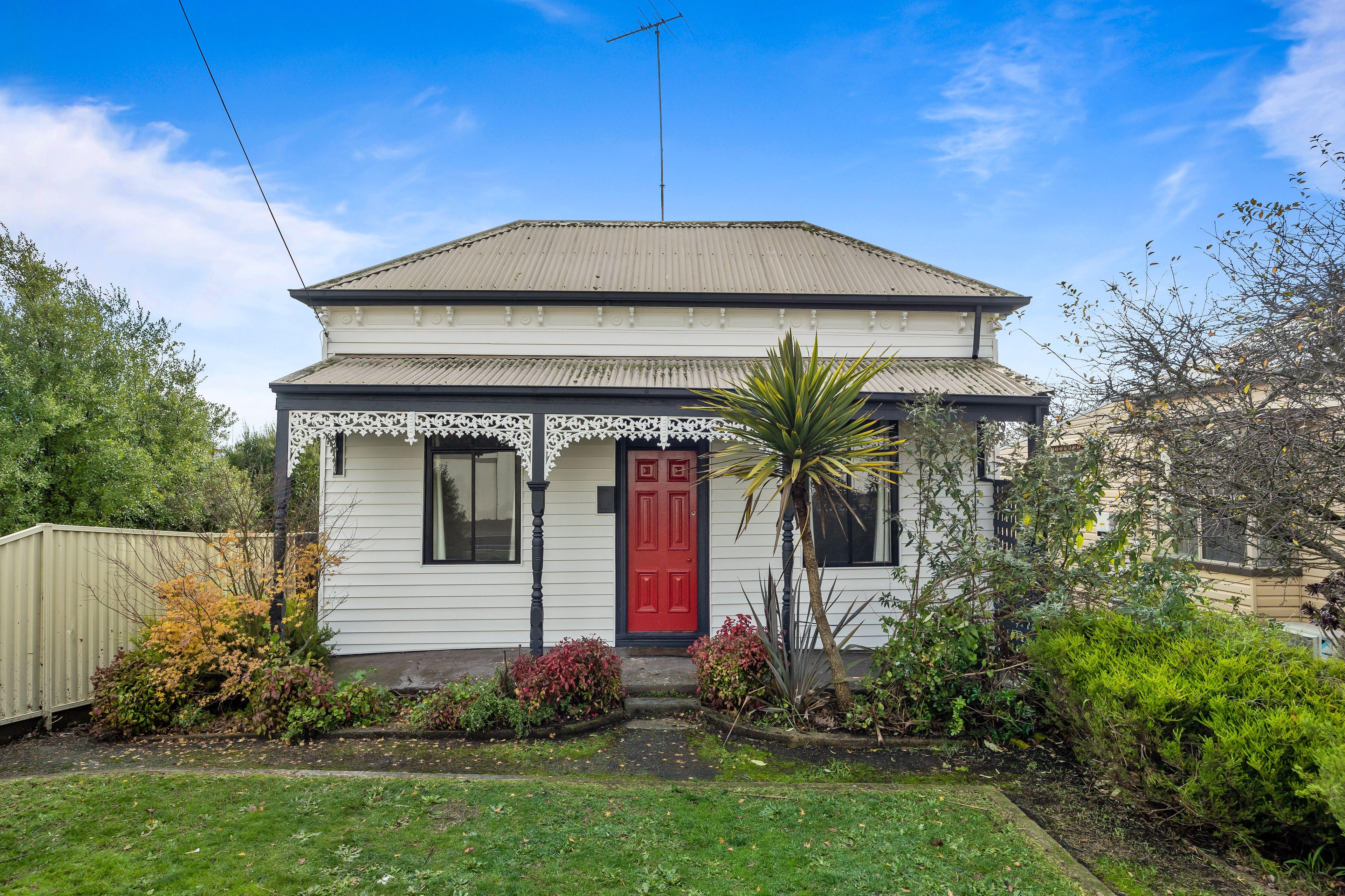 Prop-GPT: House: VIC Ballarat East, VIC 3350 Home For Rent