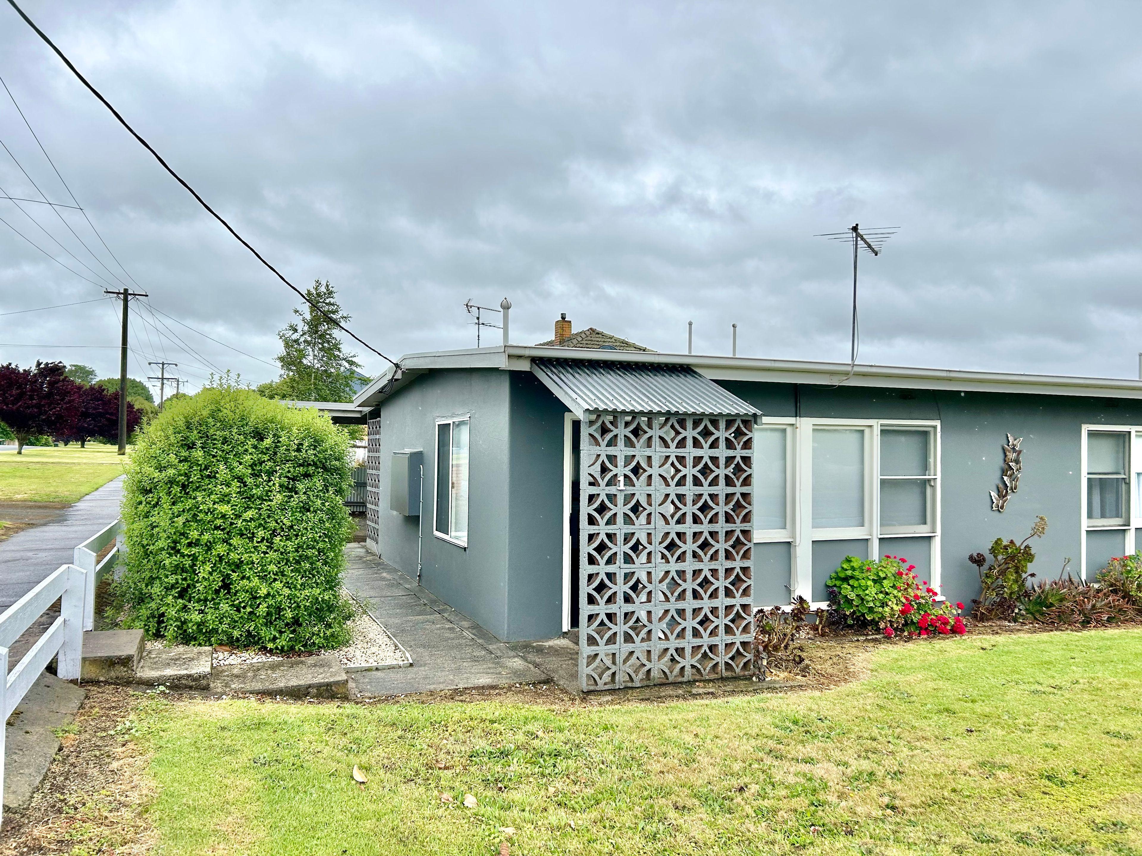 Prop-GPT: Flat: VIC Camperdown, VIC 3260 Home For Rent