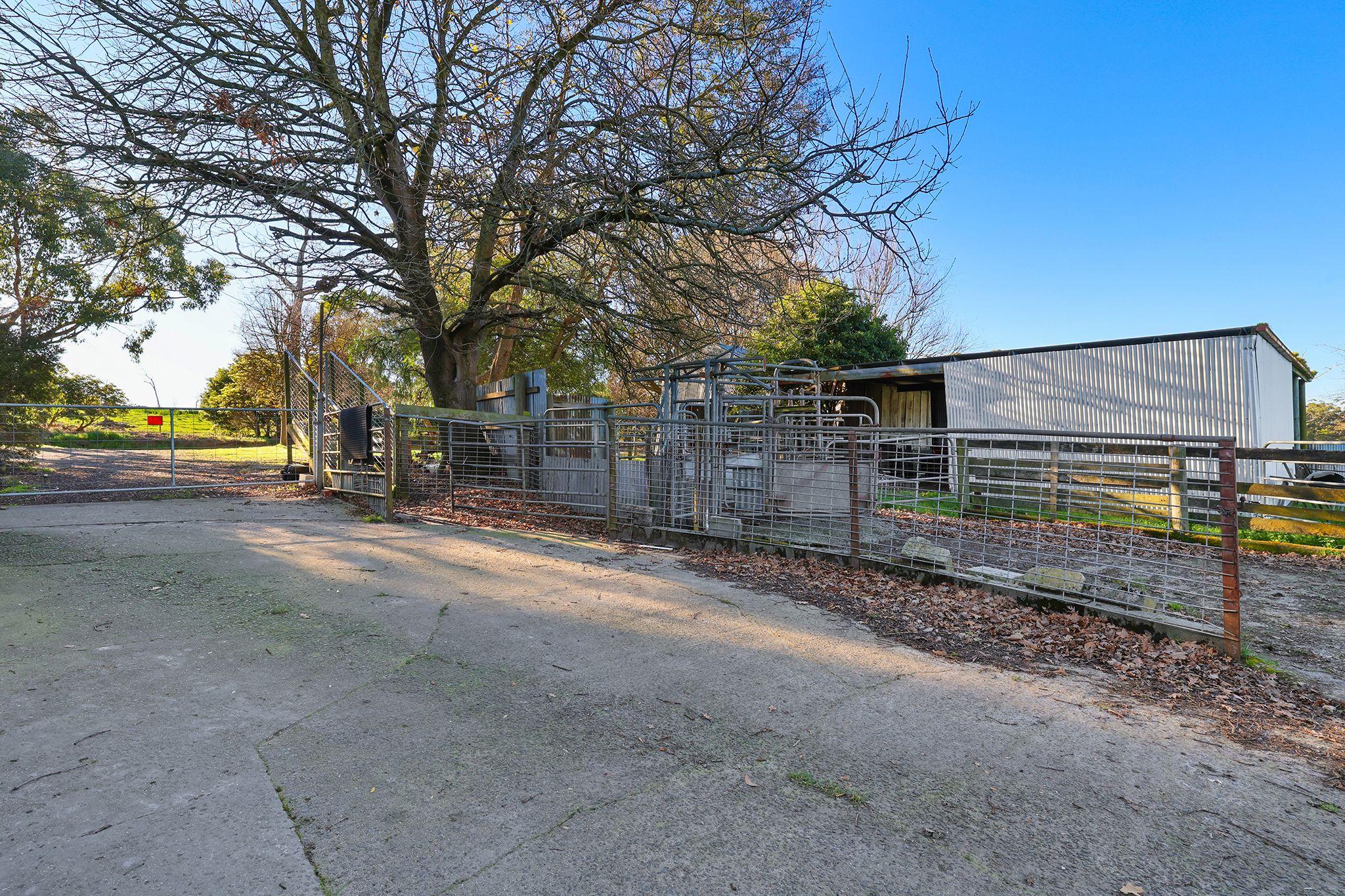 PICTURESQUE ACREAGE, CHARACTER HOMESTEAD