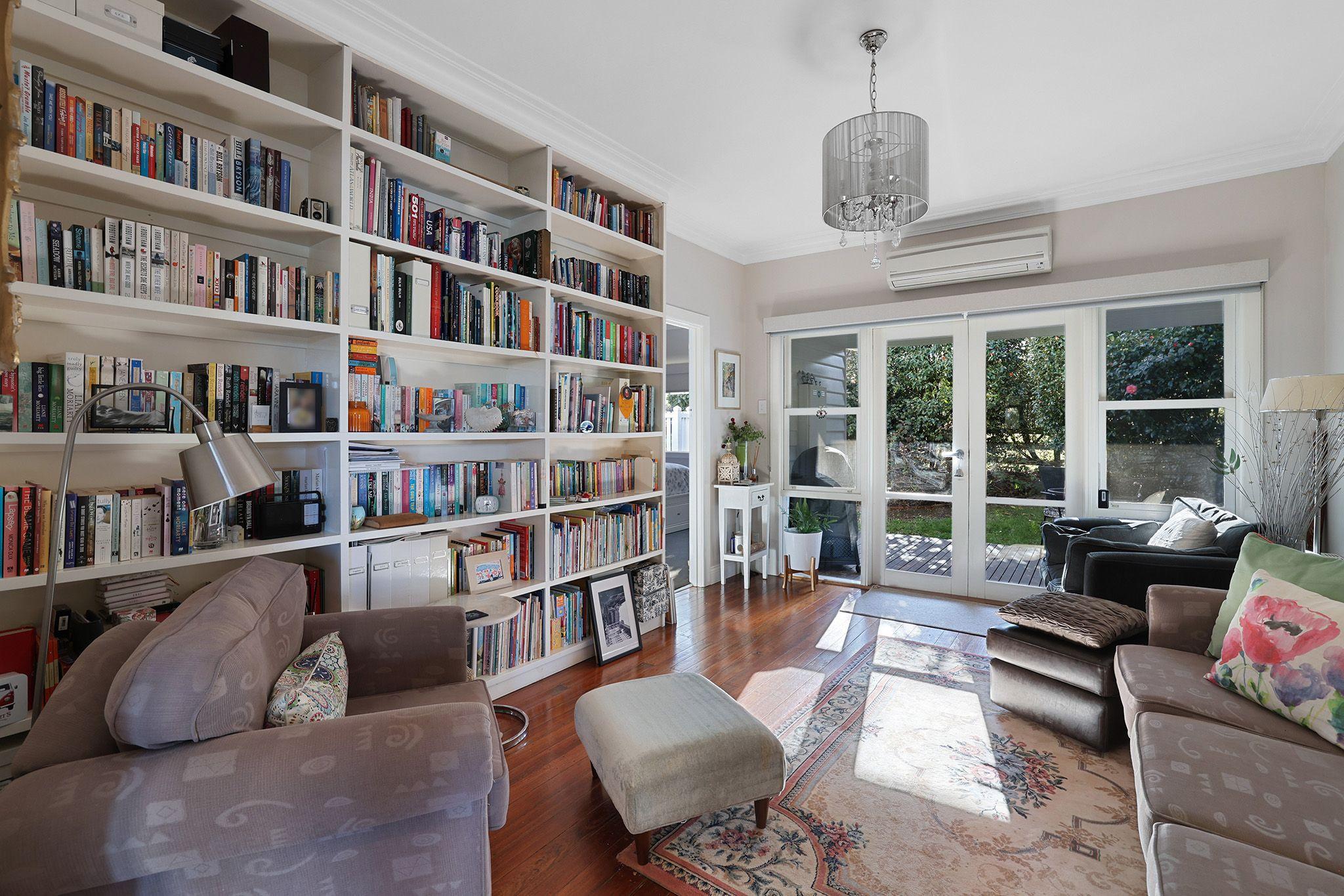 PICTURESQUE ACREAGE, CHARACTER HOMESTEAD