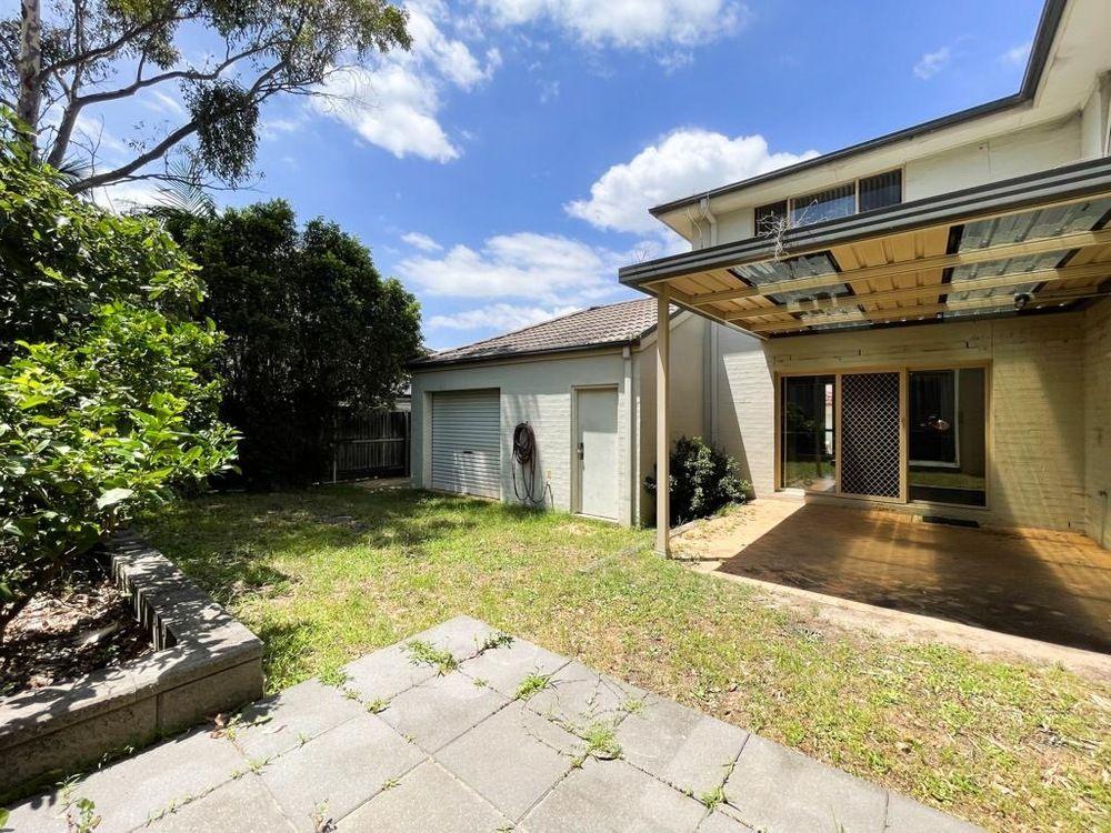 House for Rent: Glenfield, NSW 2167, NSW, 2167