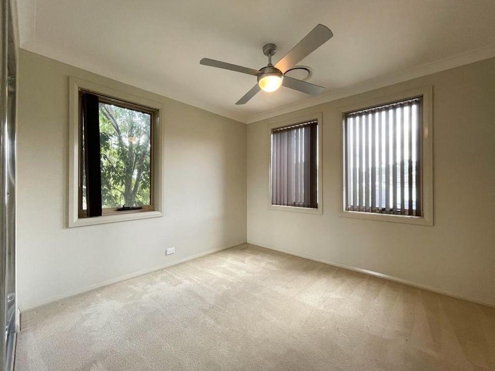 House for Rent: Glenfield, NSW 2167, NSW, 2167