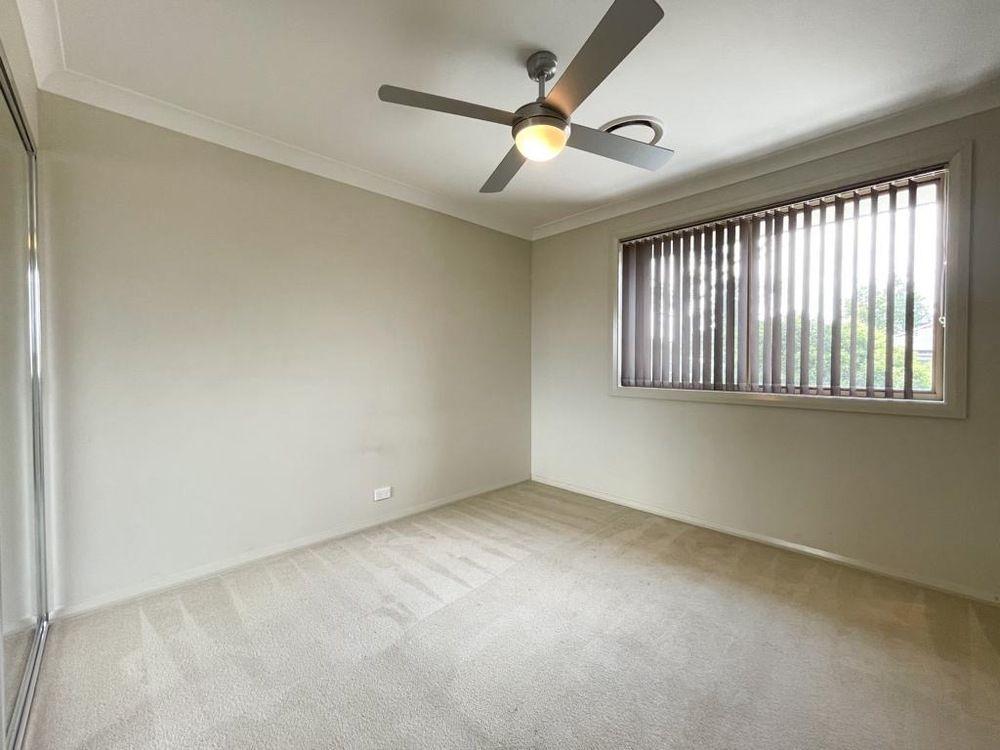 House for Rent: Glenfield, NSW 2167, NSW, 2167