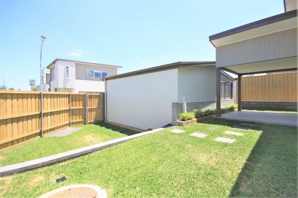 House for Rent: Elderslie, NSW 2570, NSW, 2570