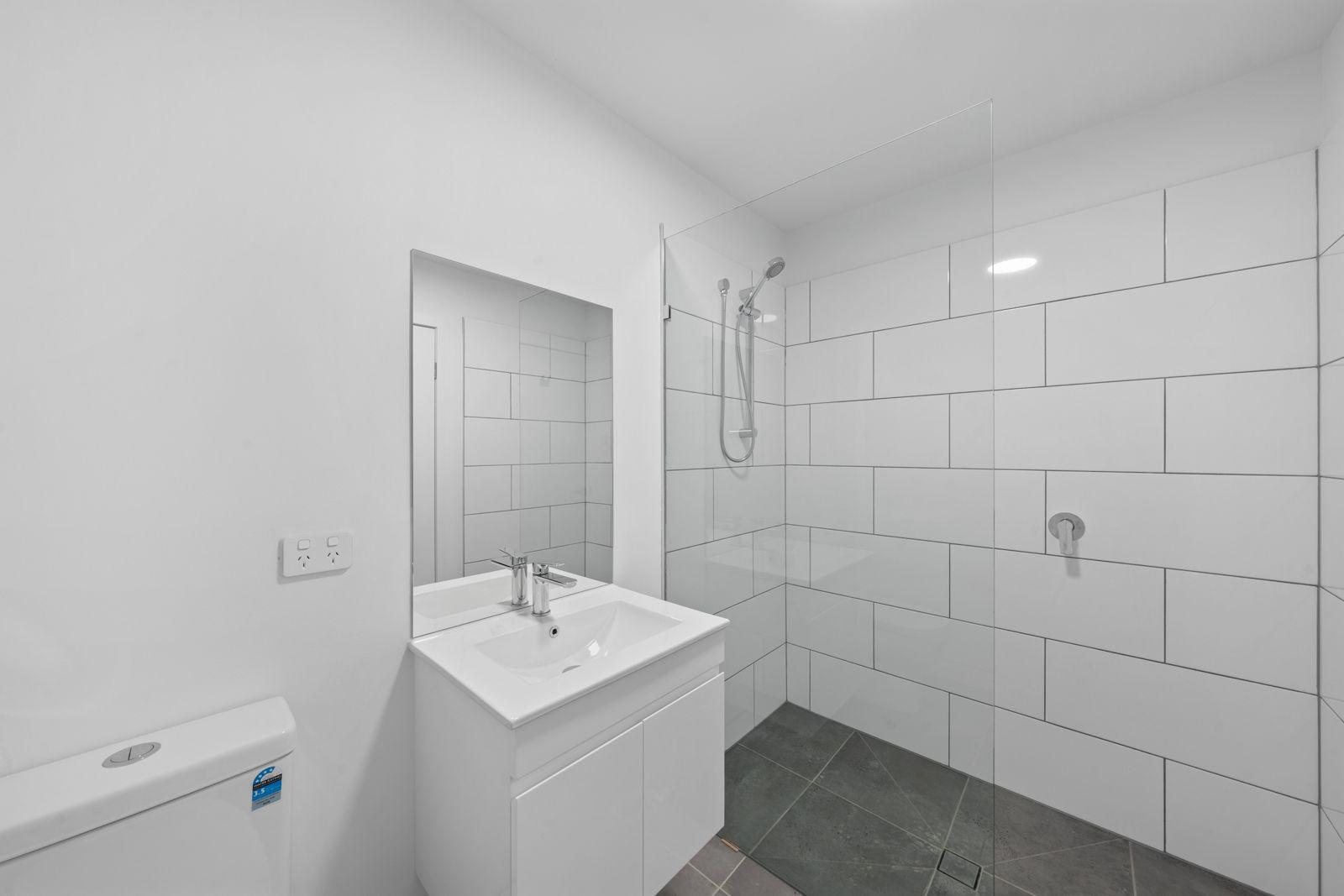Townhouse for Rent: Kallangur, QLD 4503, QLD, 4503