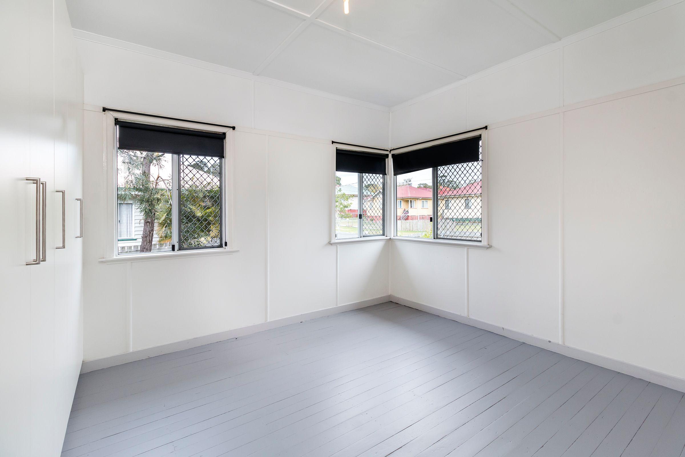 Large family home in sought-after location Stafford!