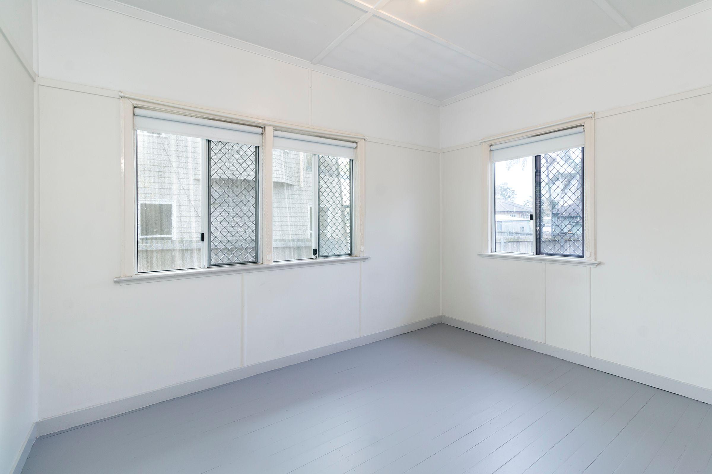 Large family home in sought-after location Stafford!