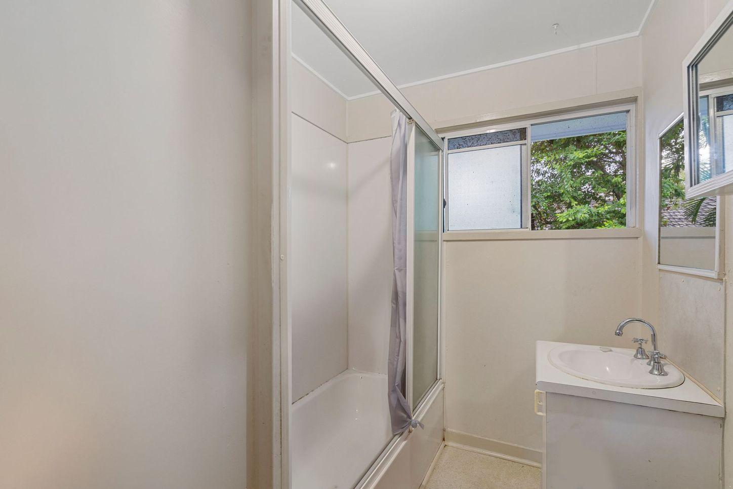 33 Blackbutt Street, KEPERRA, QLD 4054 - House for Rent - harcourts.net