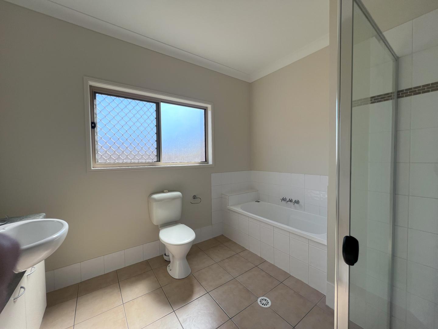 House for Rent: Edens Landing, QLD 4207, QLD, 4207