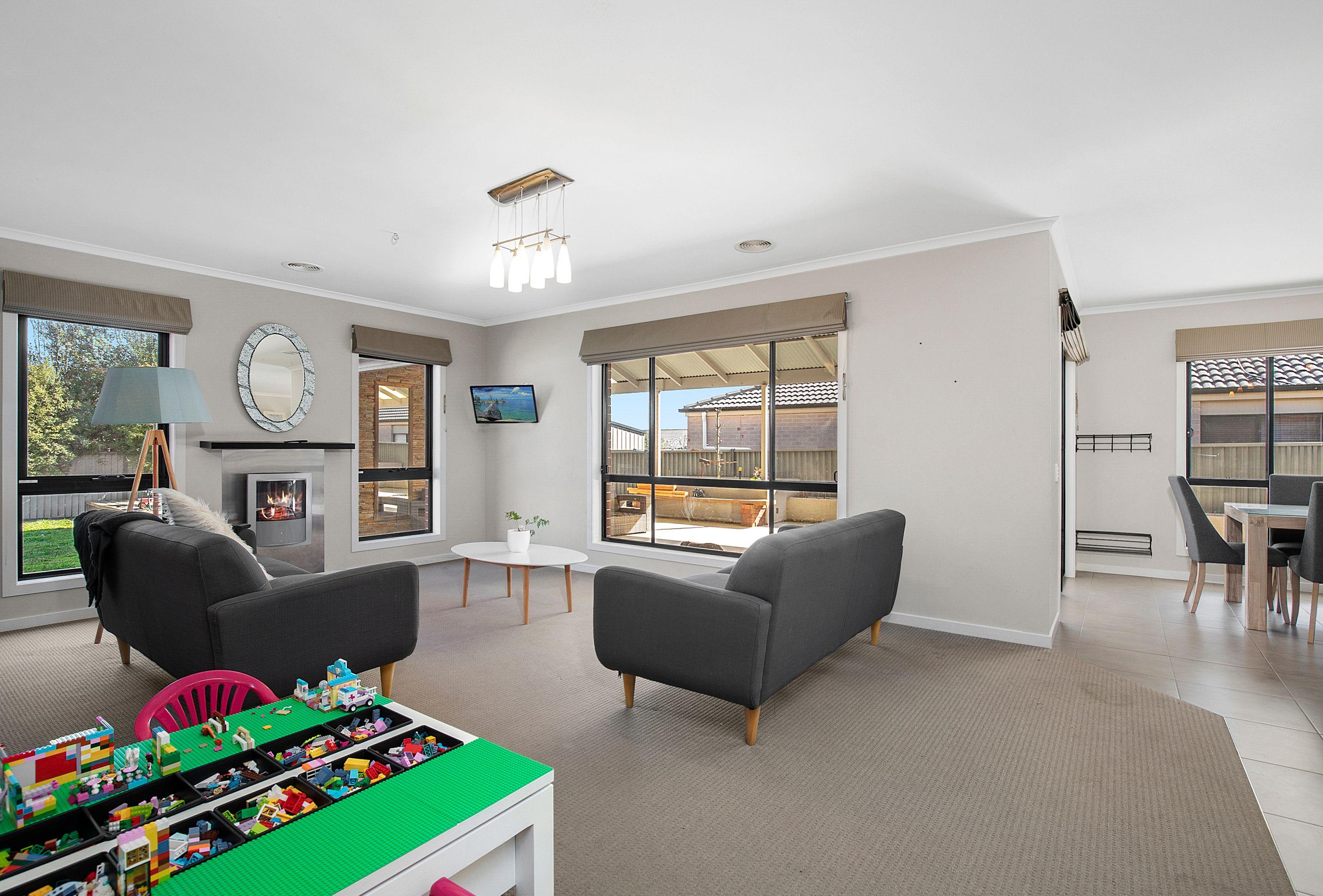 House for Rent: Alfredton, VIC 3350, VIC, 3350