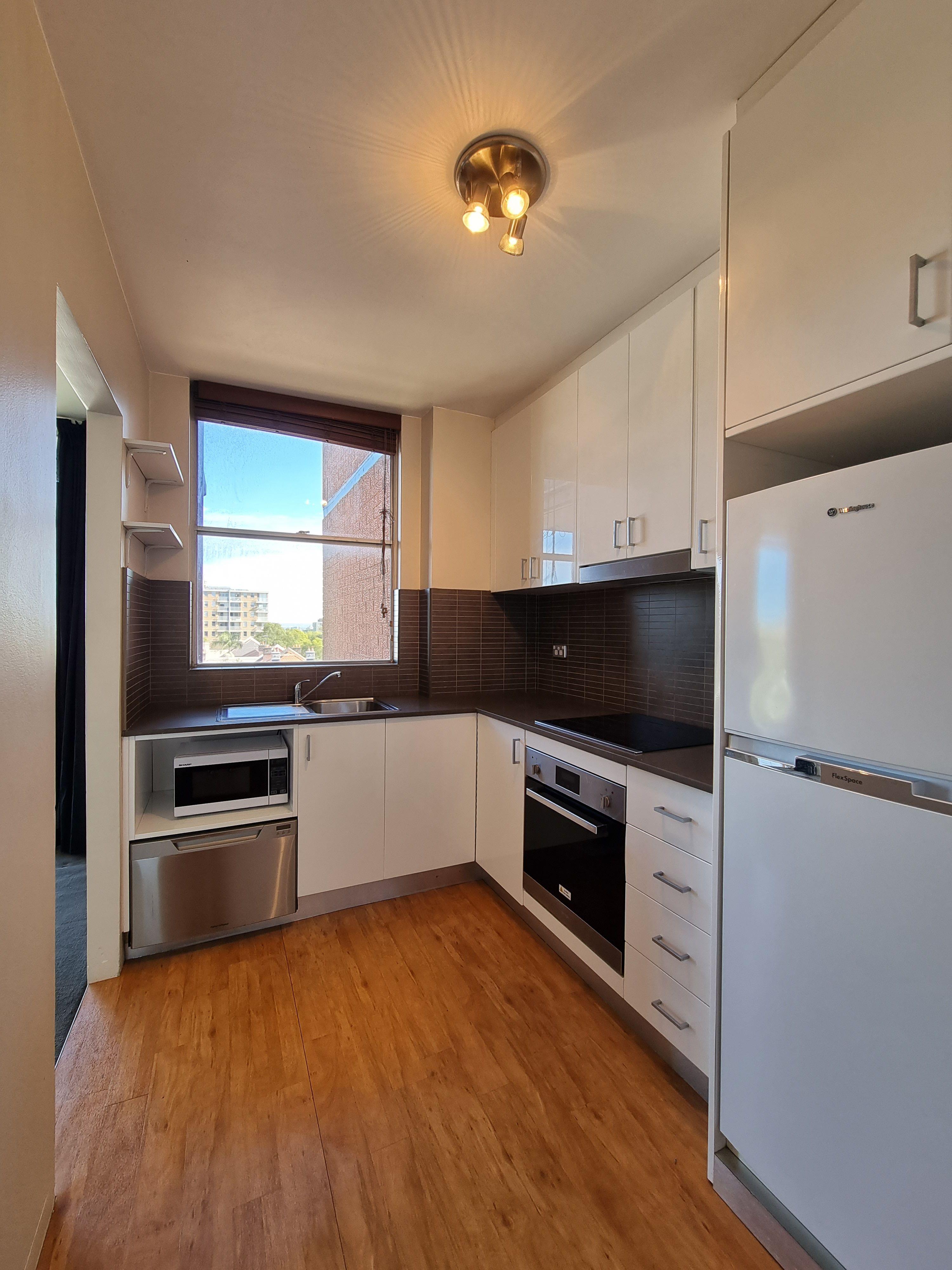 WELL-APPOINTED 1-BEDROOM APARTMENT