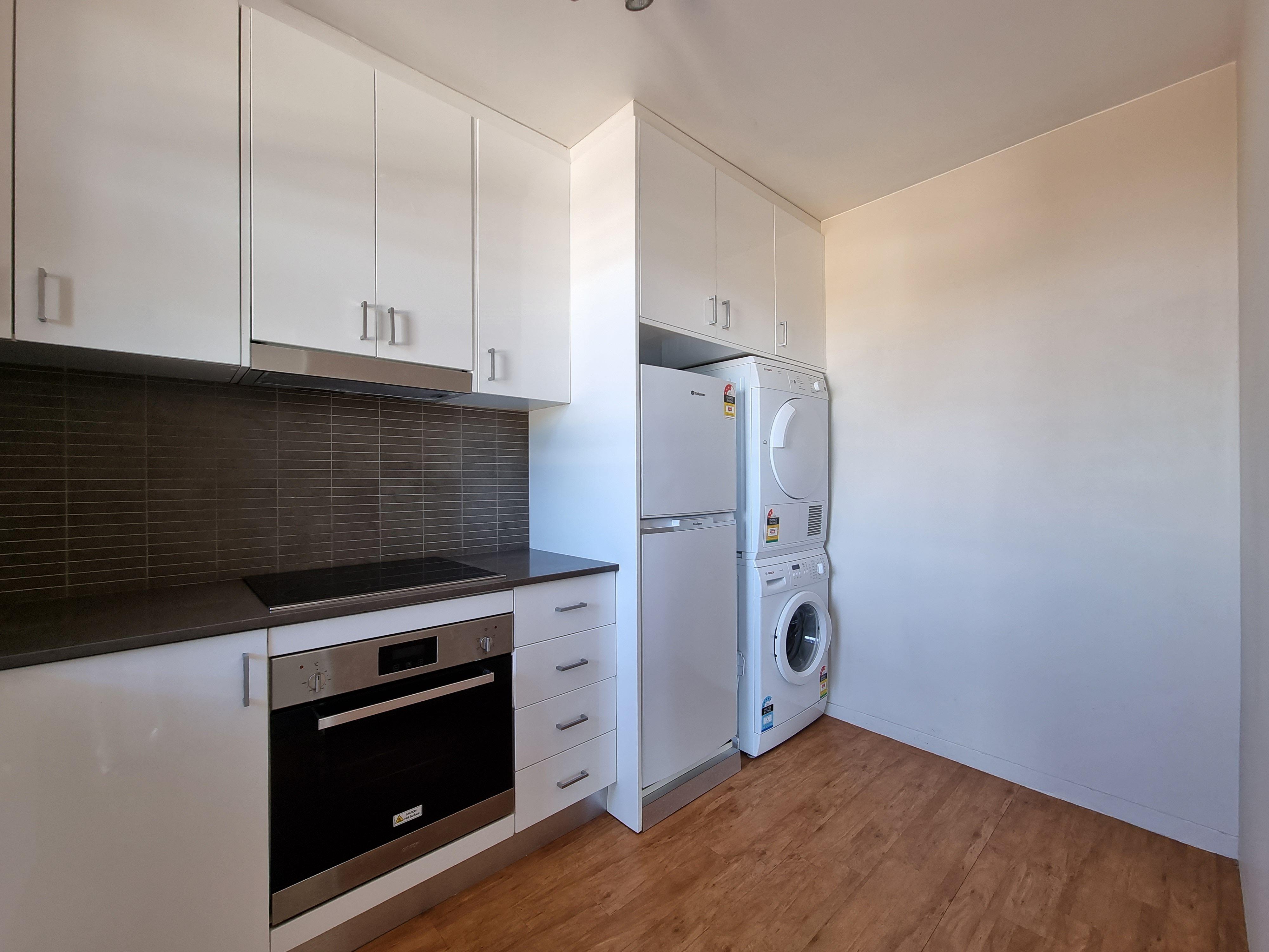 WELL-APPOINTED 1-BEDROOM APARTMENT