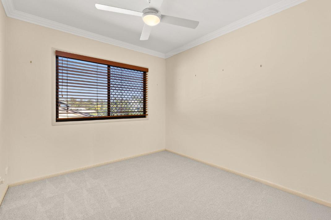 SPACIOUS & STYLISH TOWNHOUSE IN PRIME INNER-CITY LOCATION