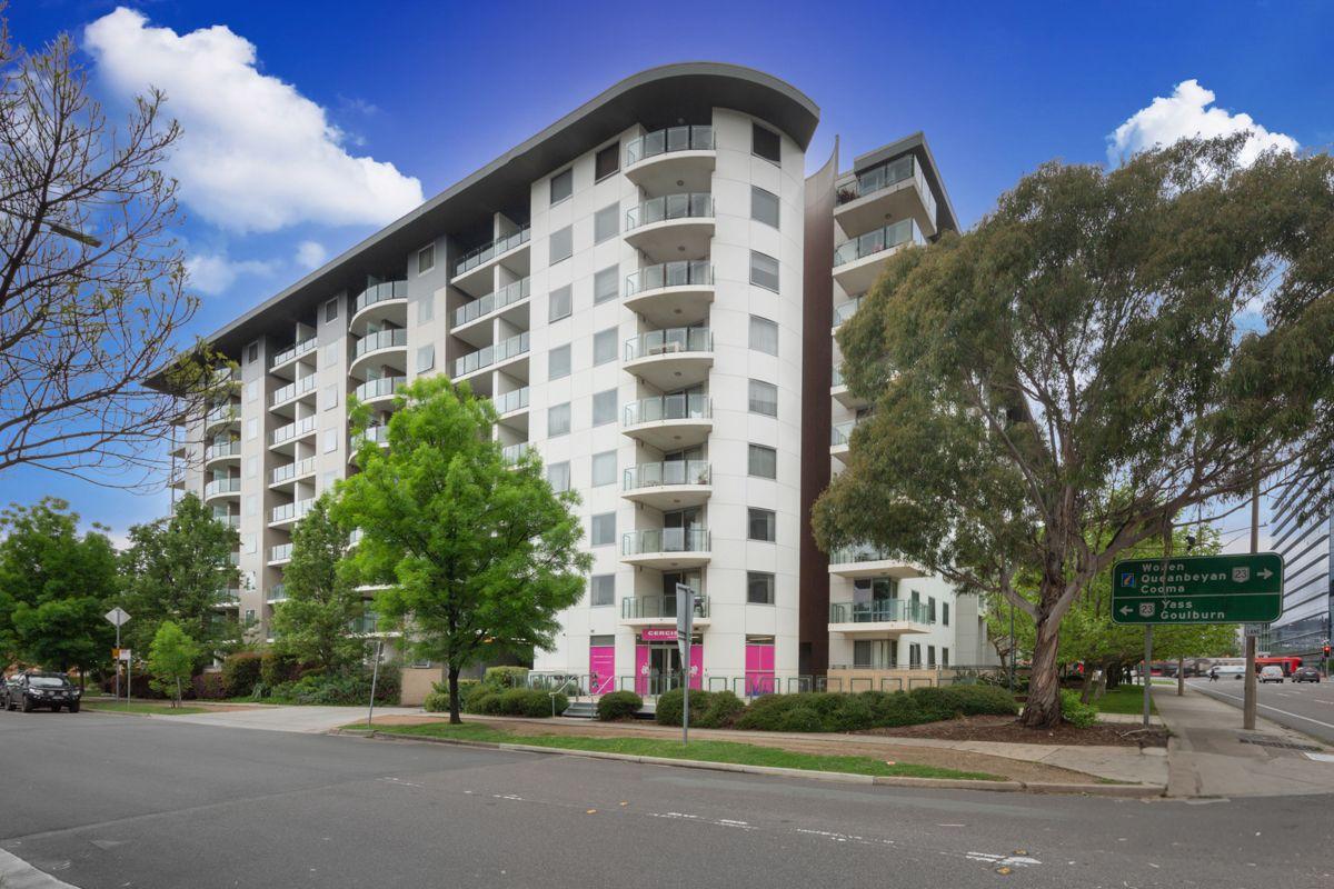 Inner City Apartment Living