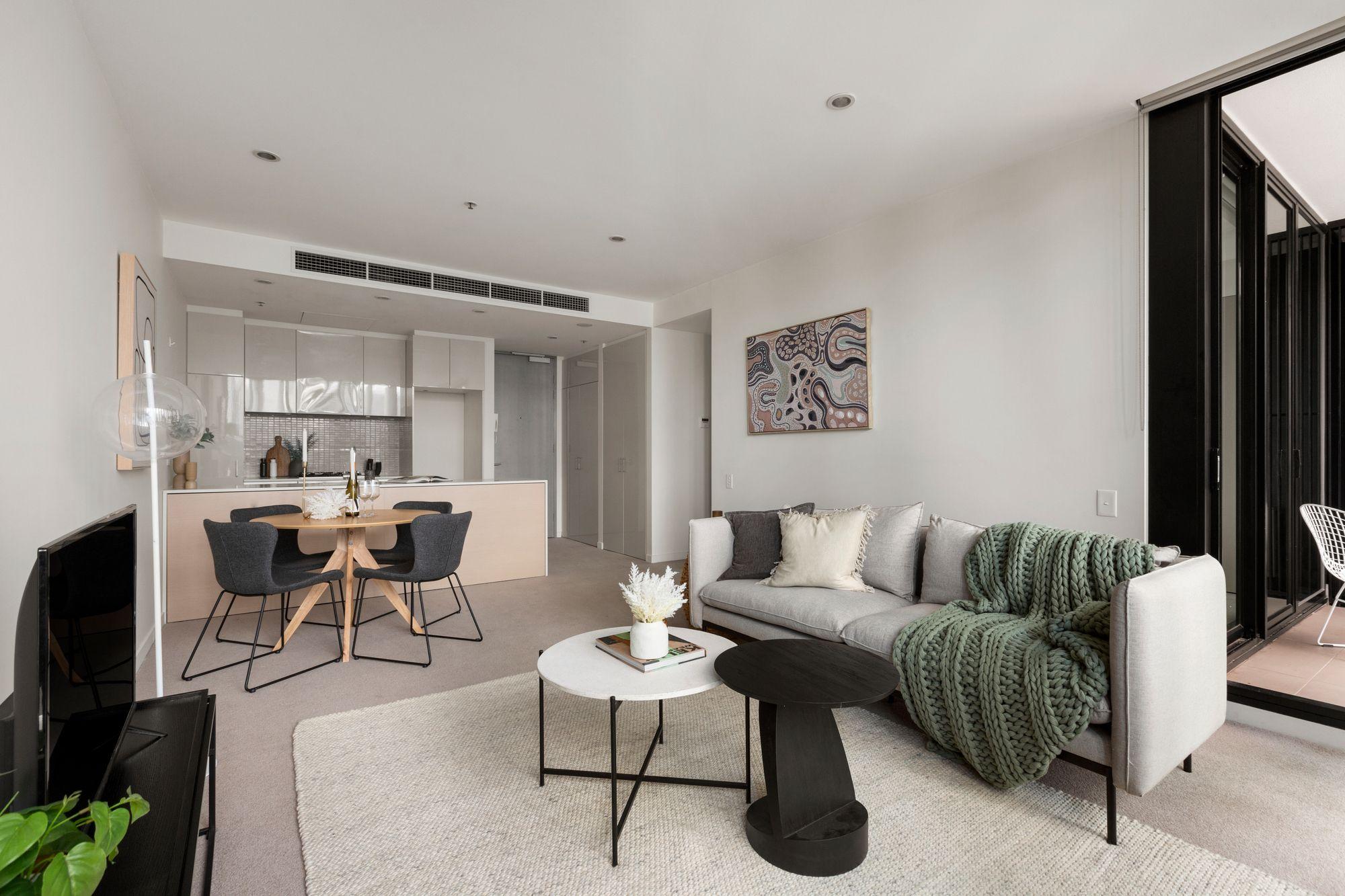 Prop-GPT: Apartment: VIC St Kilda Road Melbourne, VIC 3004 Home For Rent