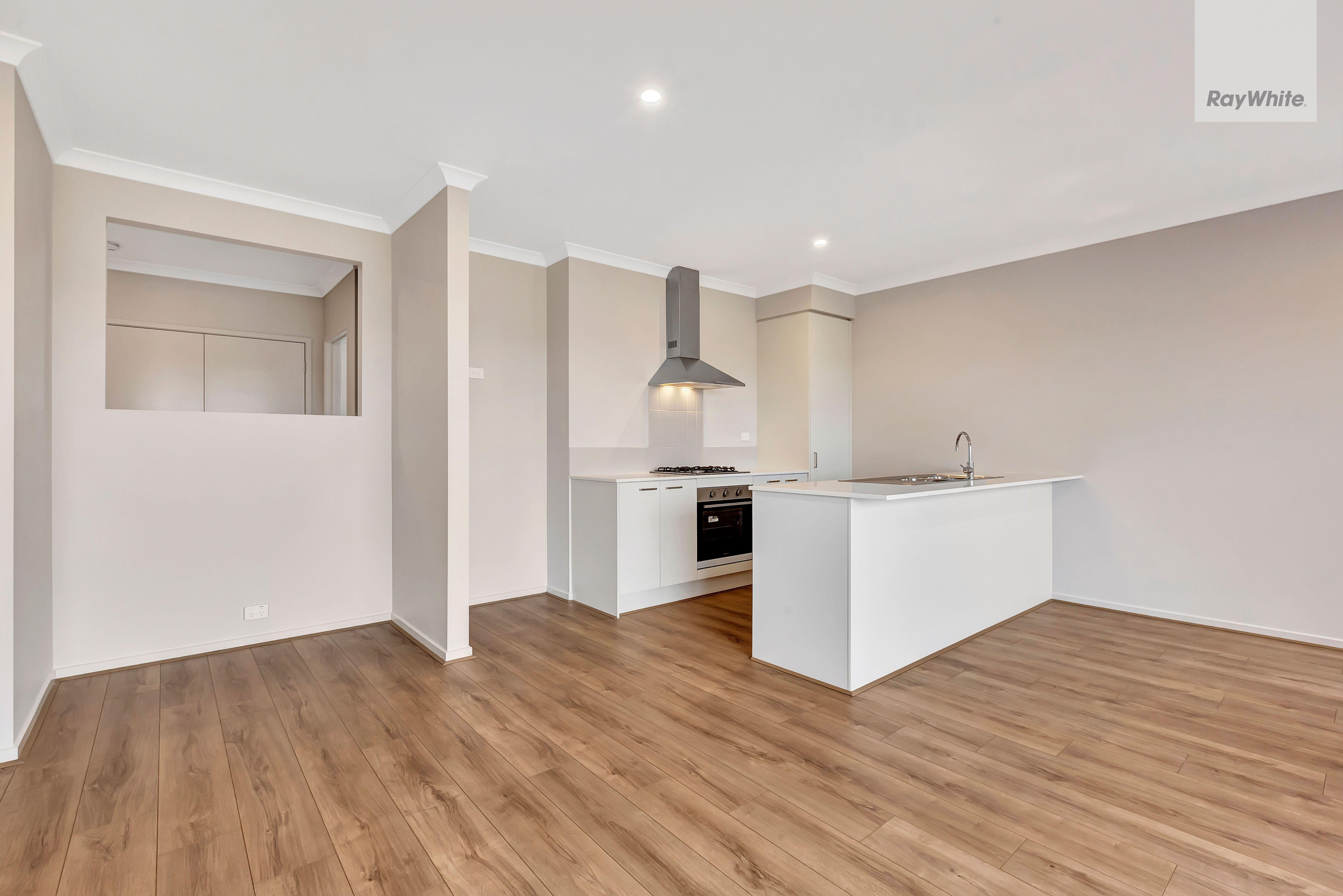 Townhouse for Rent: Donnybrook, VIC 3064, VIC, 3064