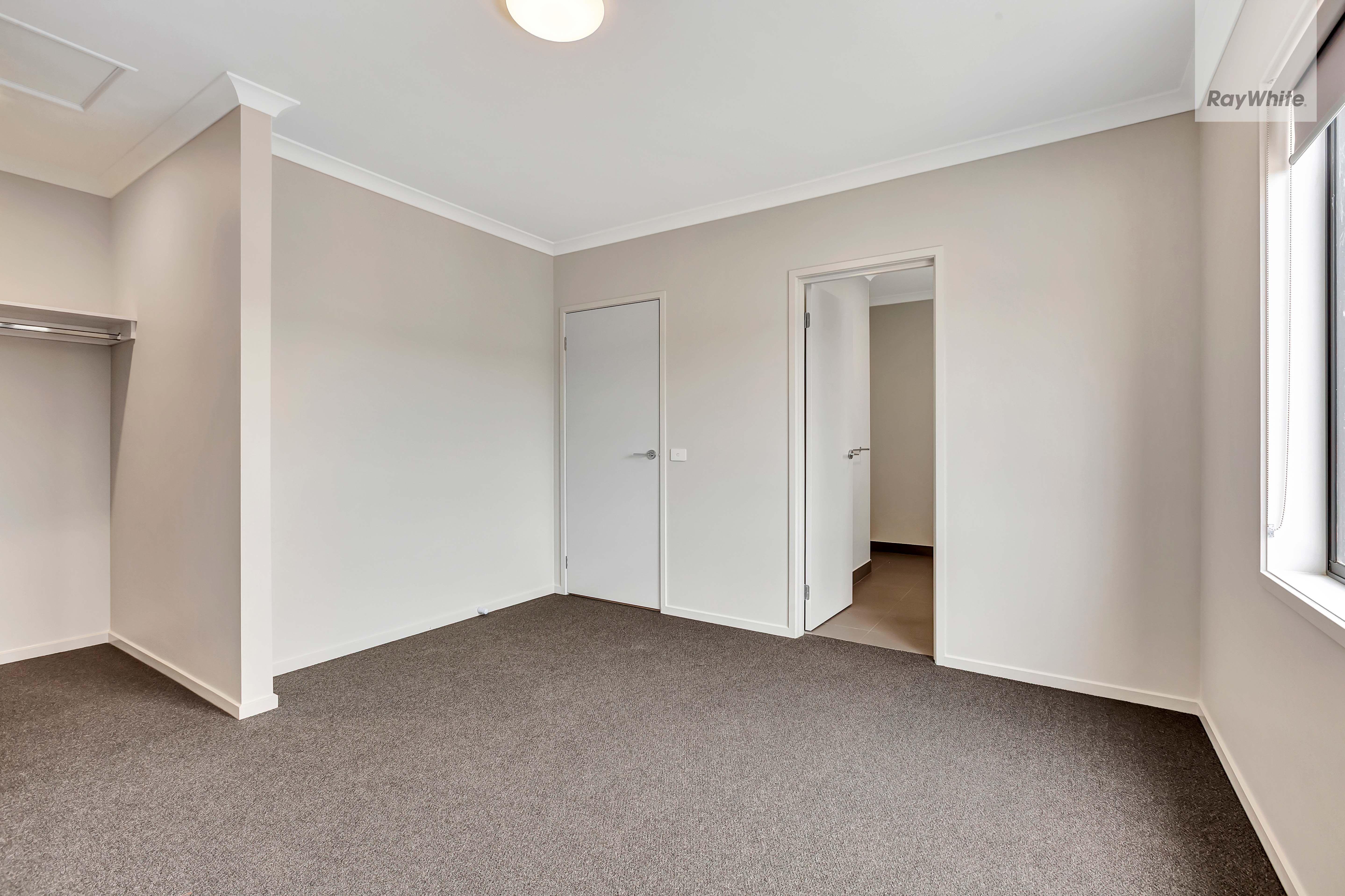 Townhouse for Rent: Donnybrook, VIC 3064, VIC, 3064