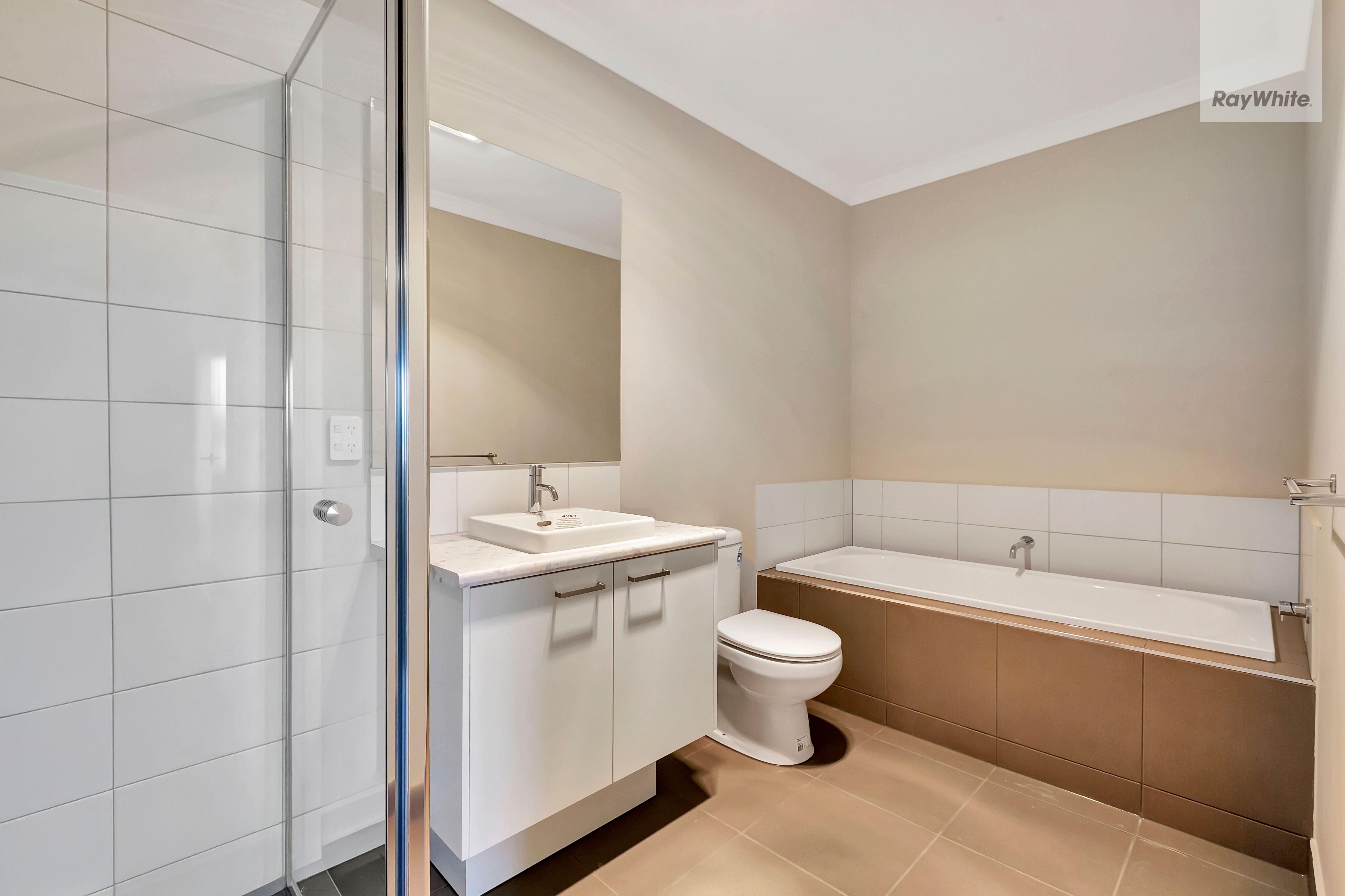 Townhouse for Rent: Donnybrook, VIC 3064, VIC, 3064
