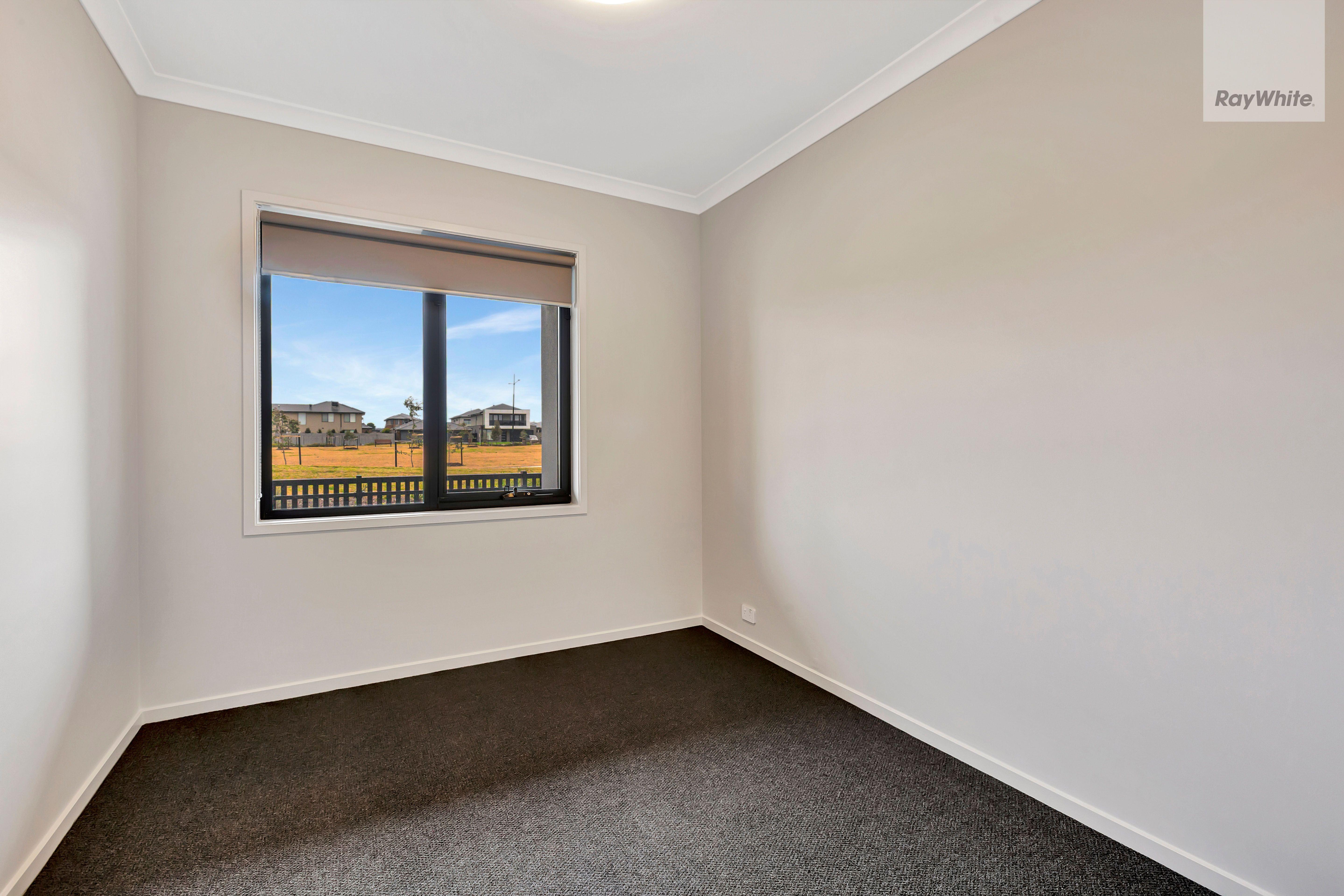 Townhouse for Rent: Donnybrook, VIC 3064, VIC, 3064