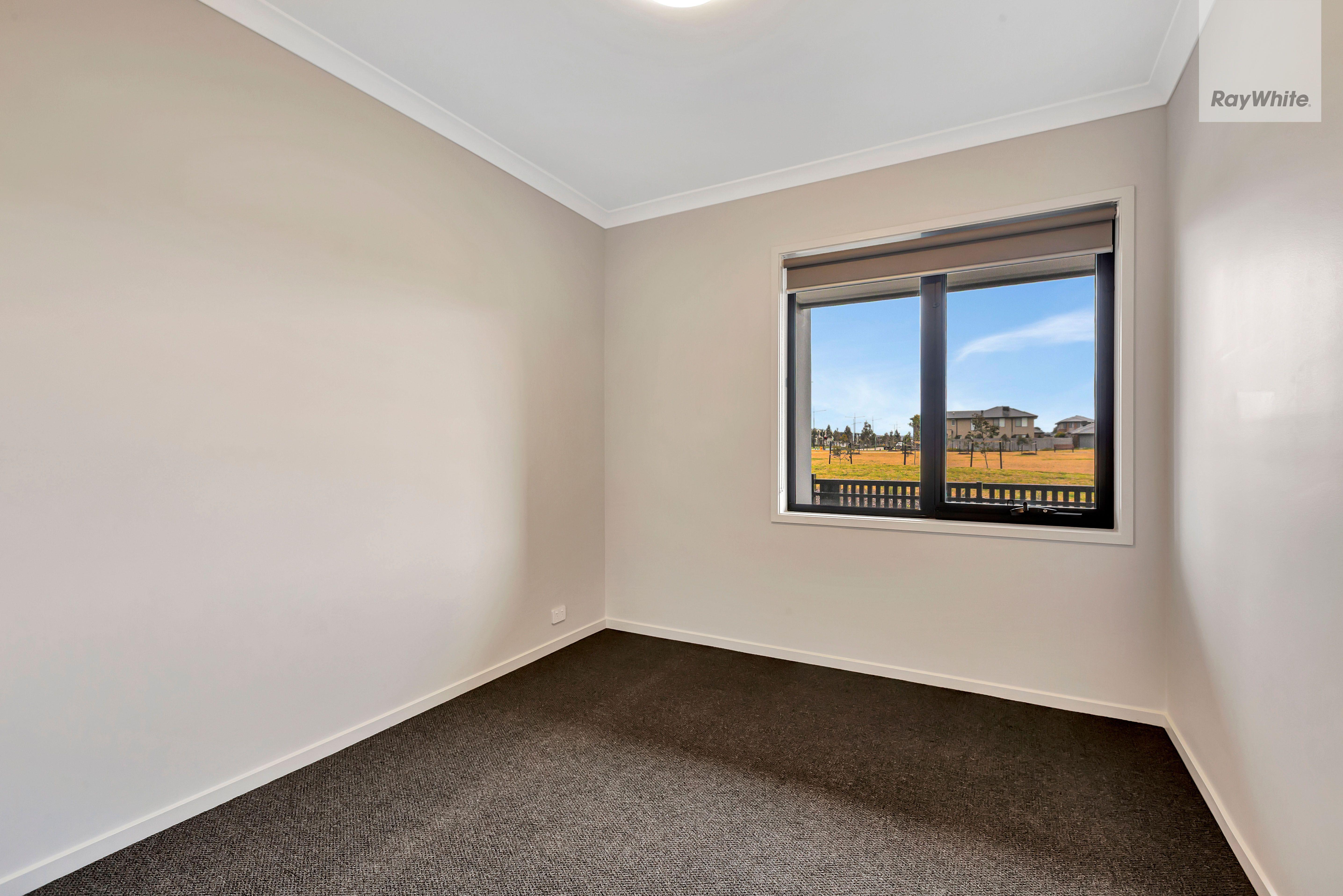 Townhouse for Rent: Donnybrook, VIC 3064, VIC, 3064