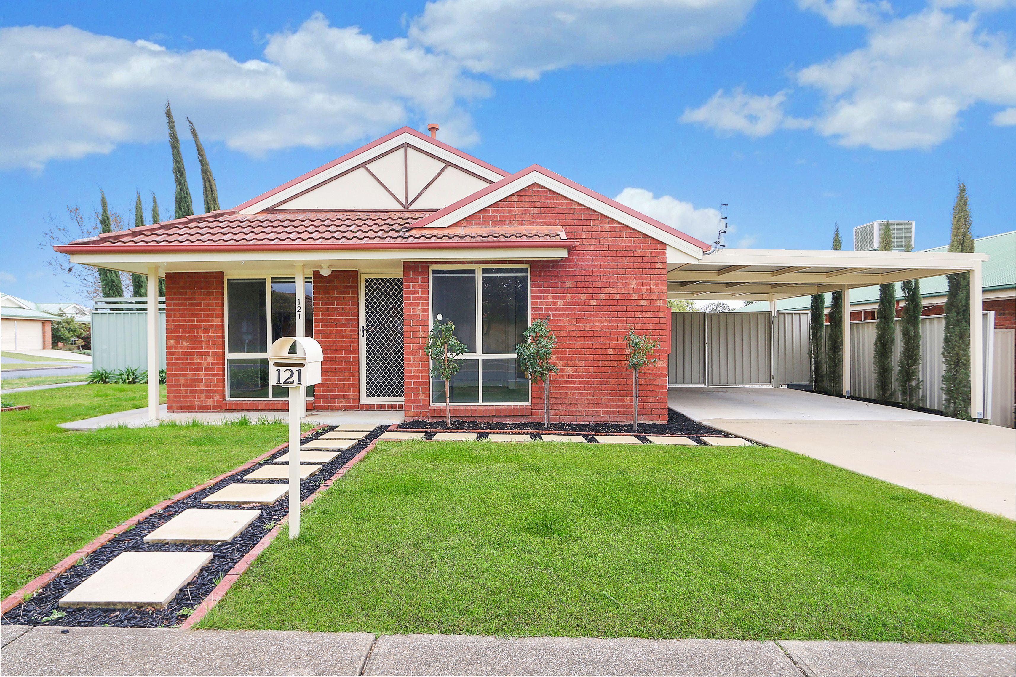 Prop-GPT: House: VIC West Wodonga, VIC 3690 Home For Rent