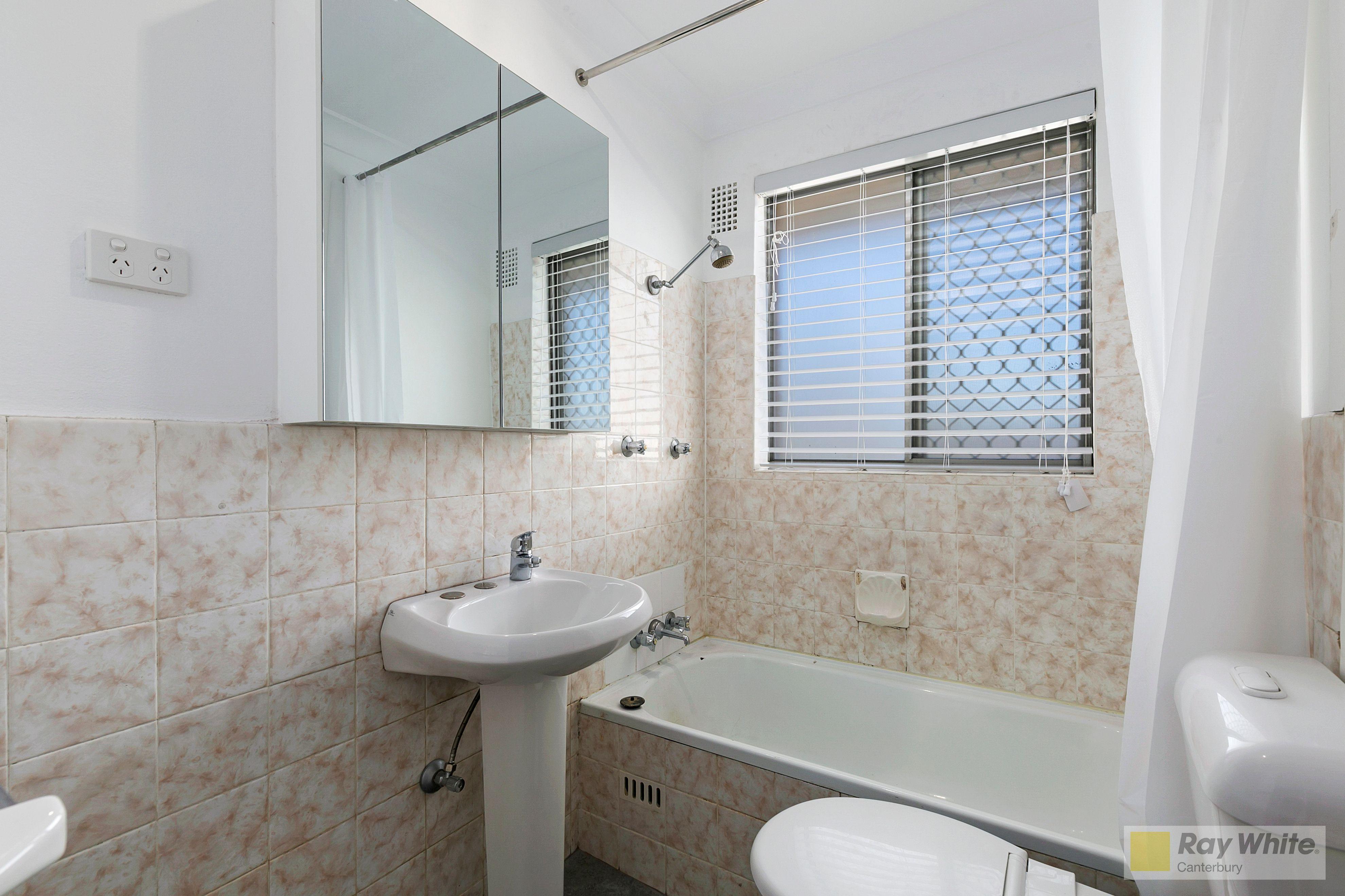 Two Bedroom Apartment in the heart of Lakemba !