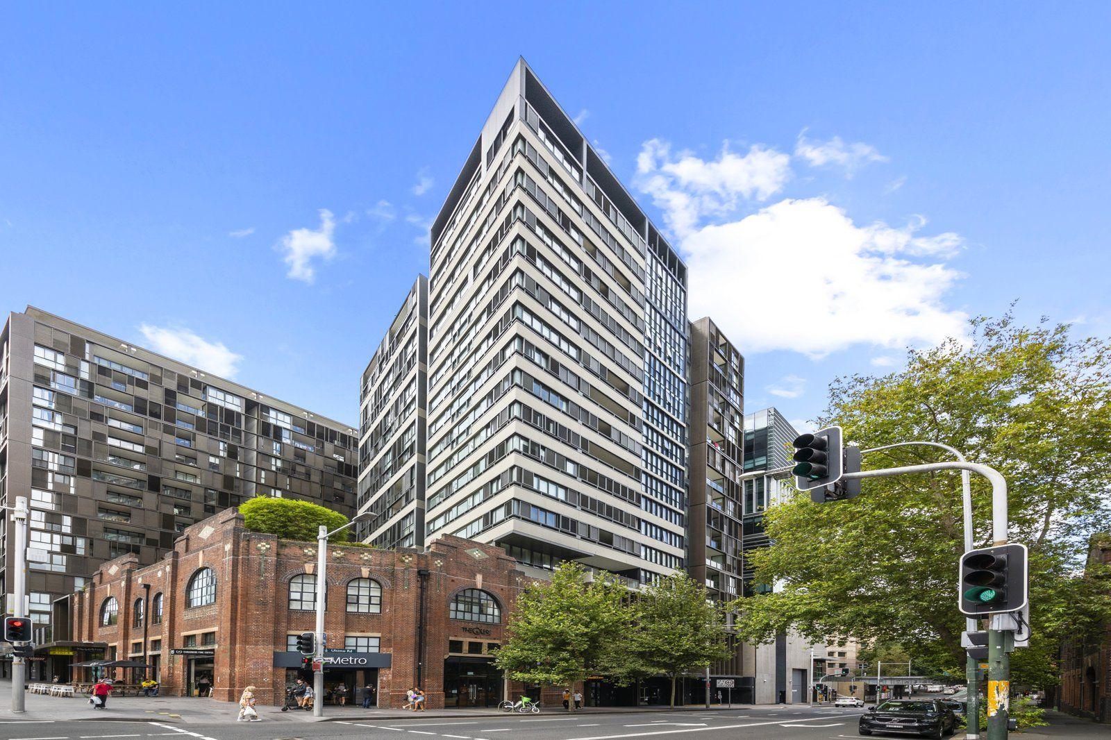 Luxurious Apartment with Three bedrooms in Prime CBD Location