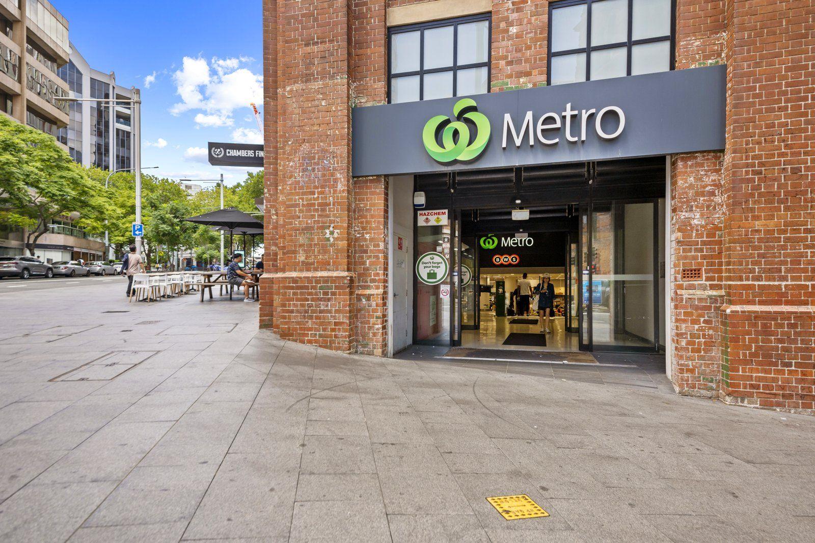 Luxurious Apartment with Three bedrooms in Prime CBD Location