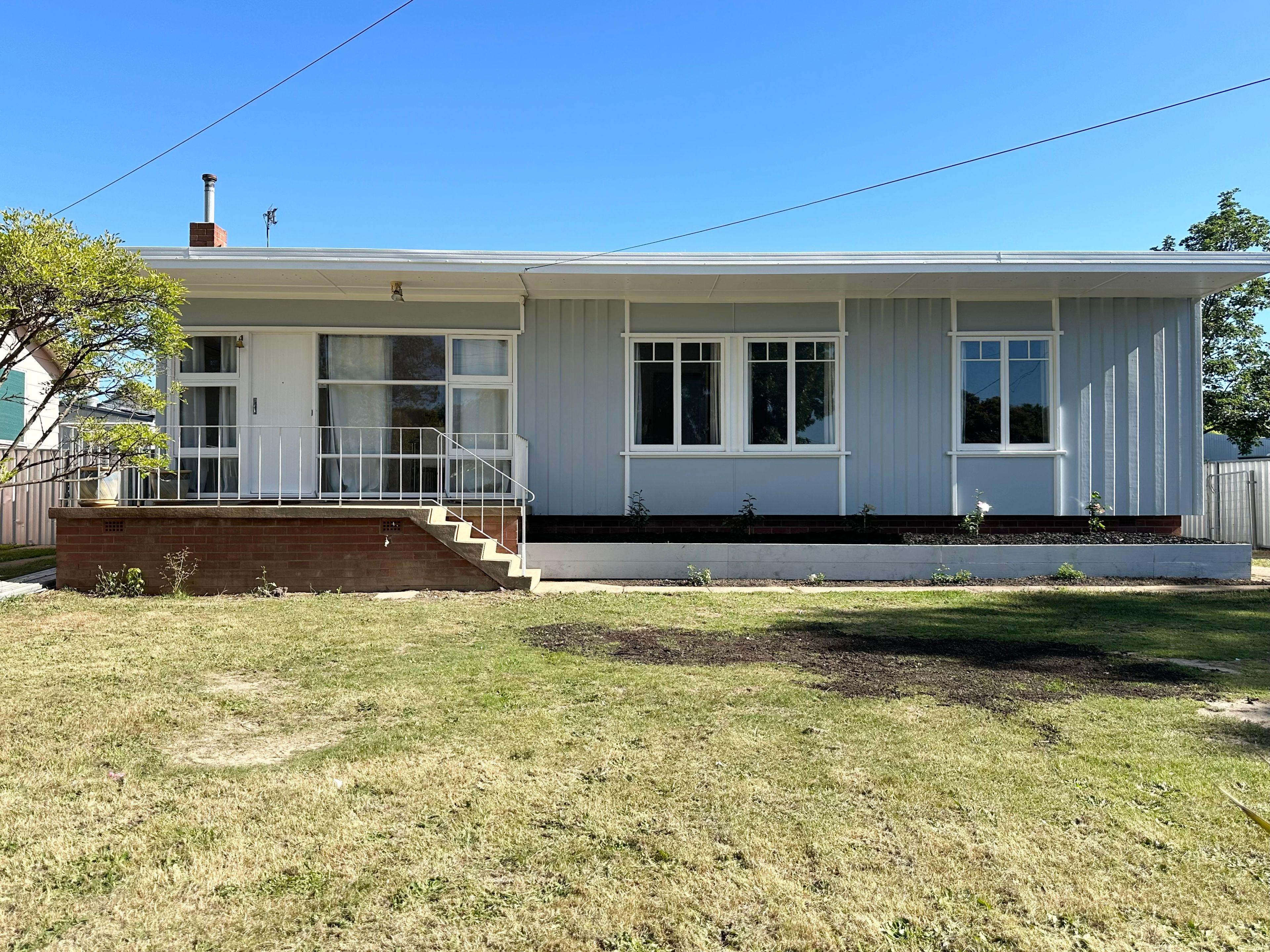 Prop-GPT: House: NSW Orange, NSW 2800 Home For Rent