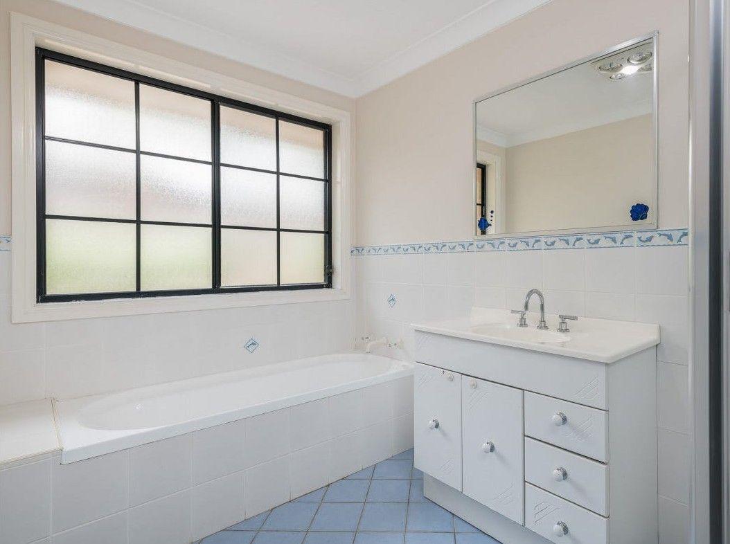 House for Rent: Narellan Vale, NSW 2567, NSW, 2567