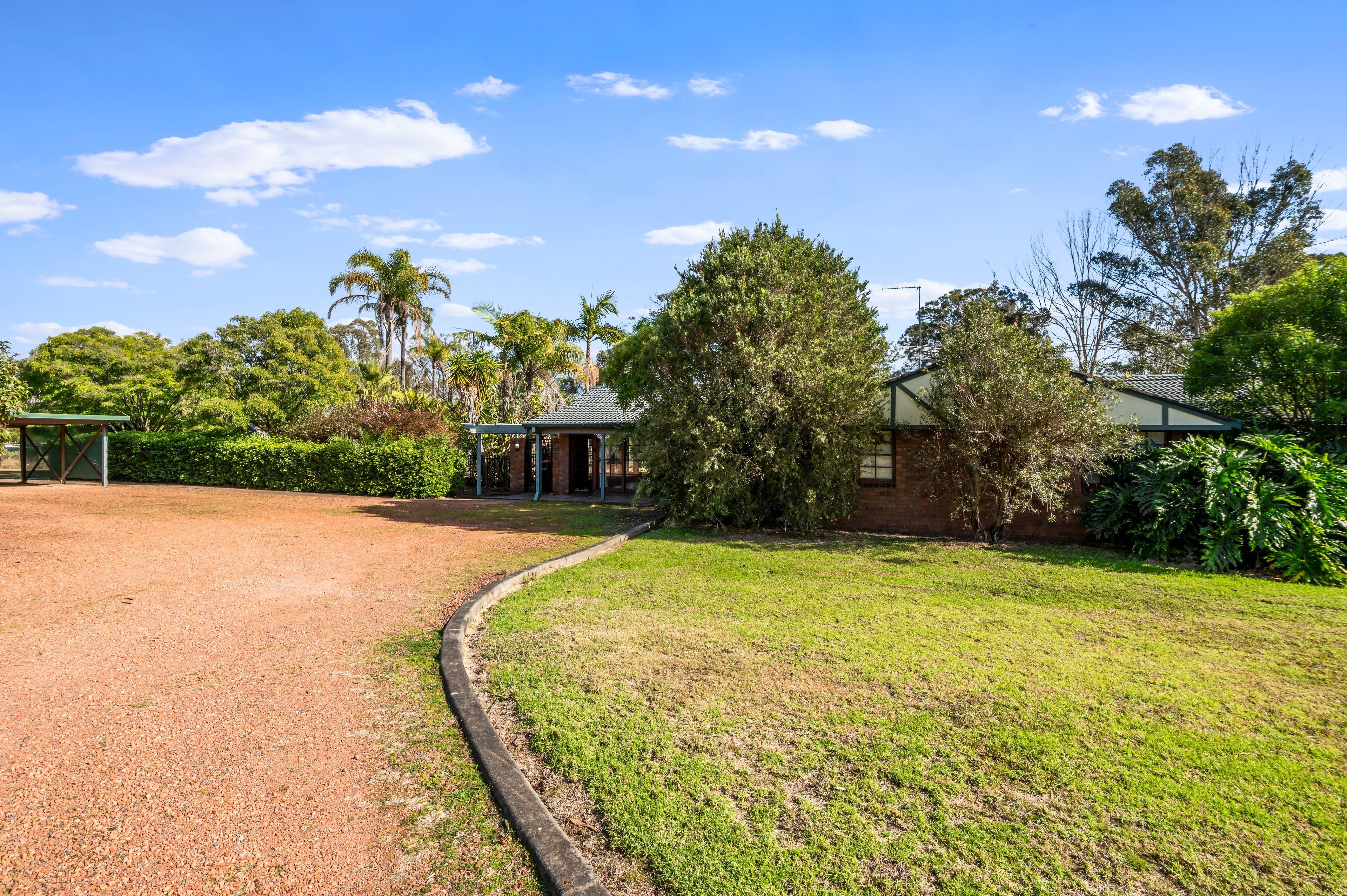 Prop-GPT: House: NSW Bringelly, NSW 2556 Home For Rent