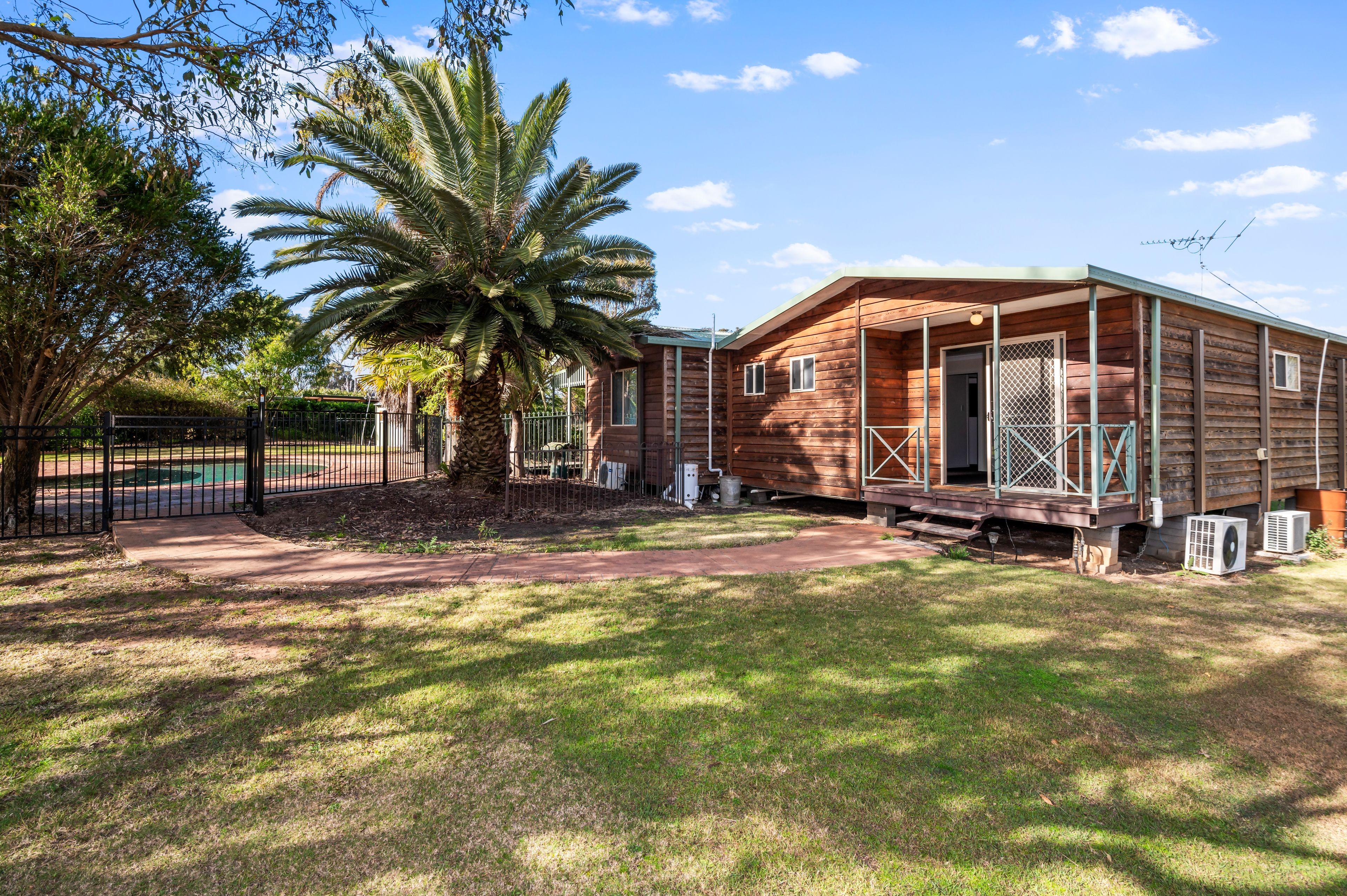 House for Rent: Bringelly, NSW 2556, NSW, 2556