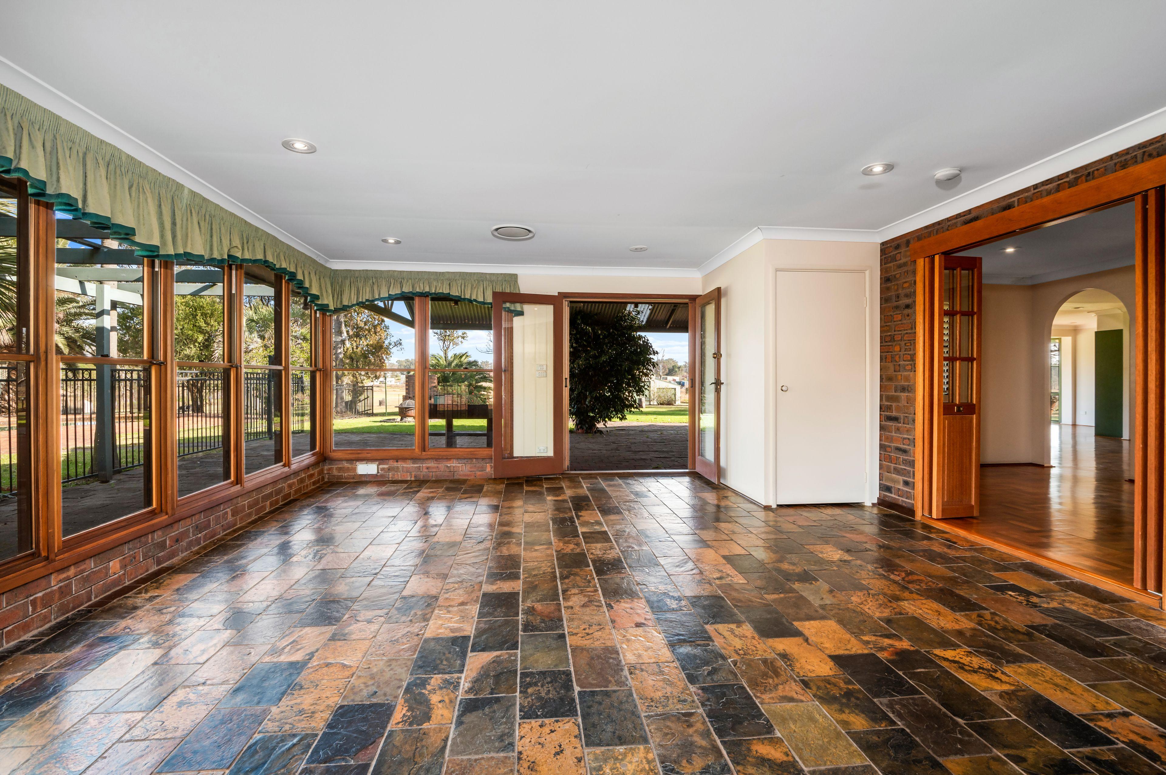 House for Rent: Bringelly, NSW 2556, NSW, 2556