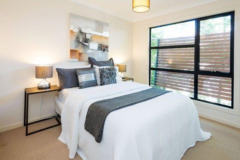 Modern 3-Bedroom Retreat in Annerley