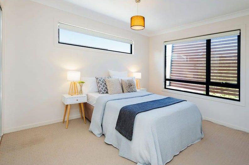 Modern 3-Bedroom Retreat in Annerley