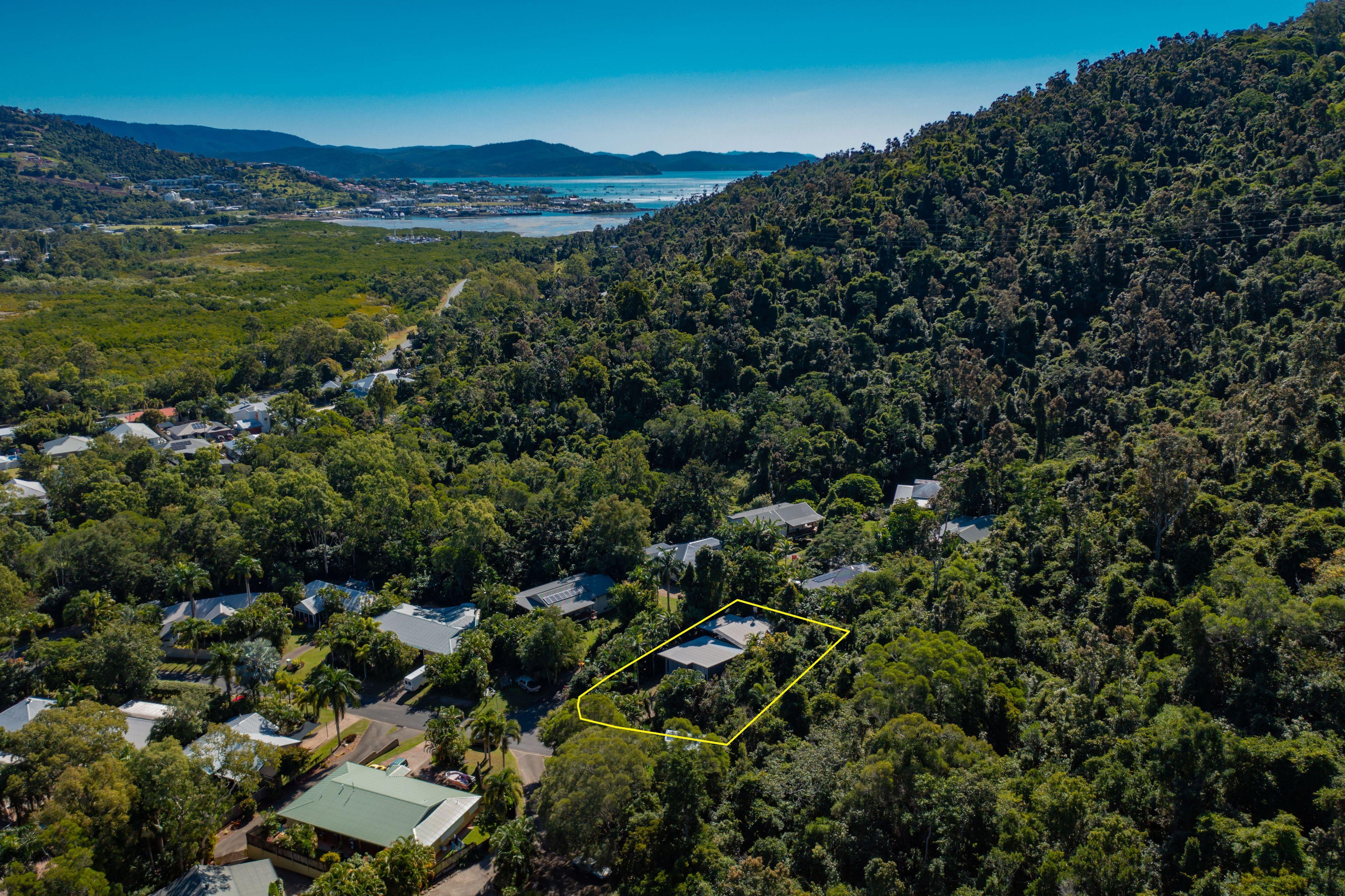 3 Bedroom Home in Rain-forest setting