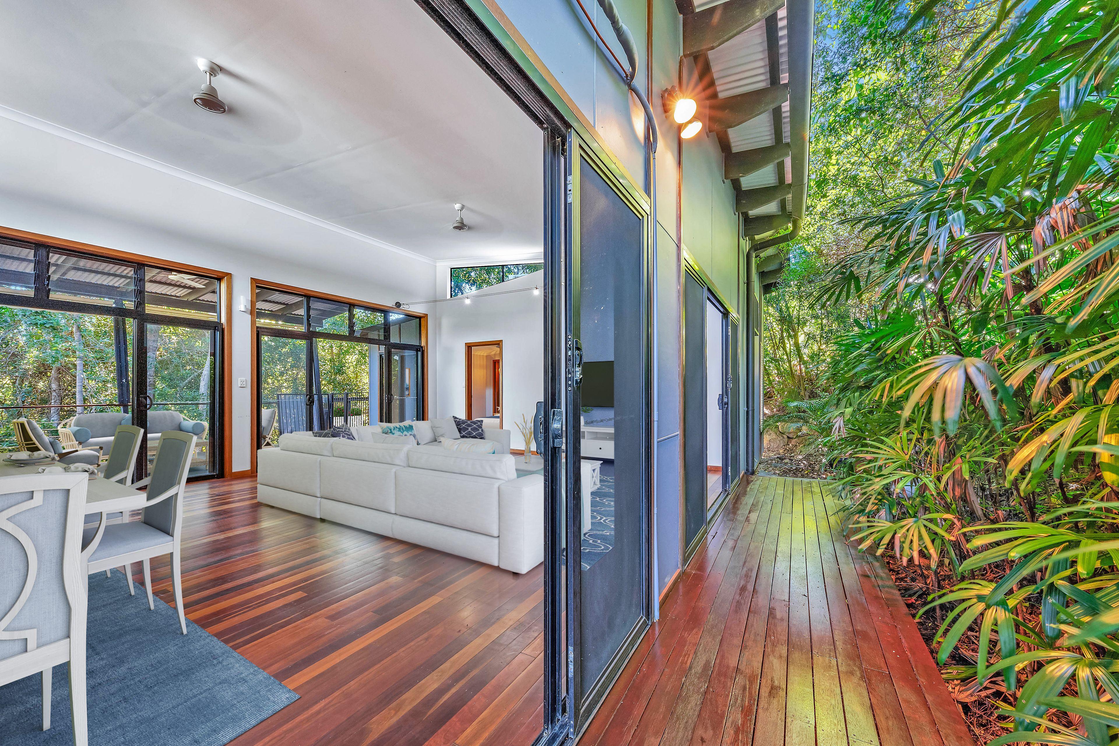 3 Bedroom Home in Rain-forest setting