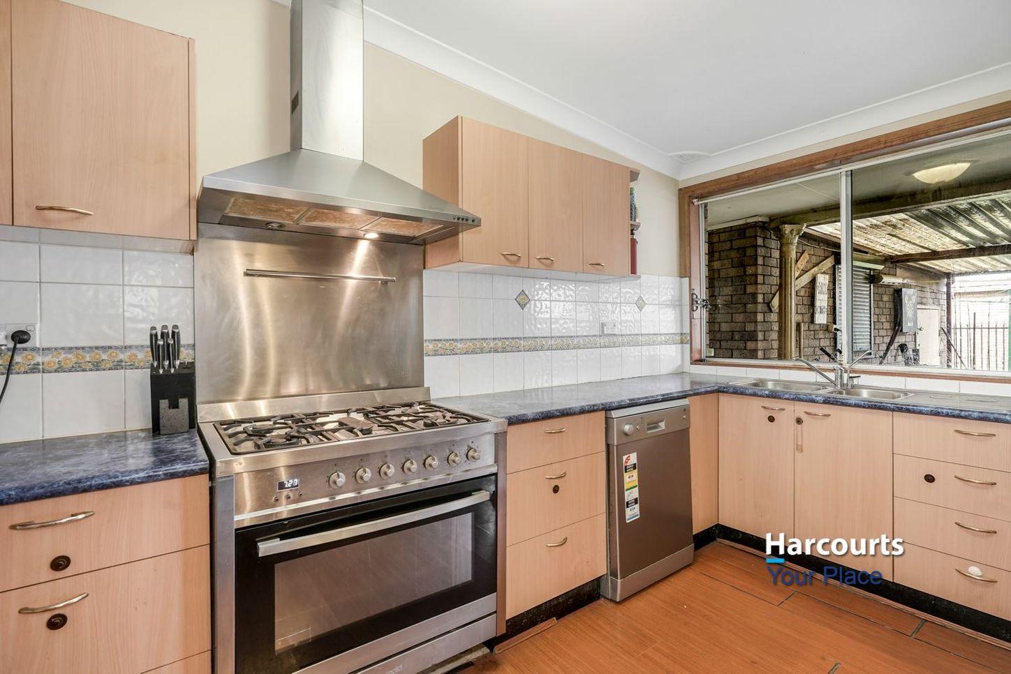 House for Rent: Oxley Park, NSW 2760, NSW, 2760