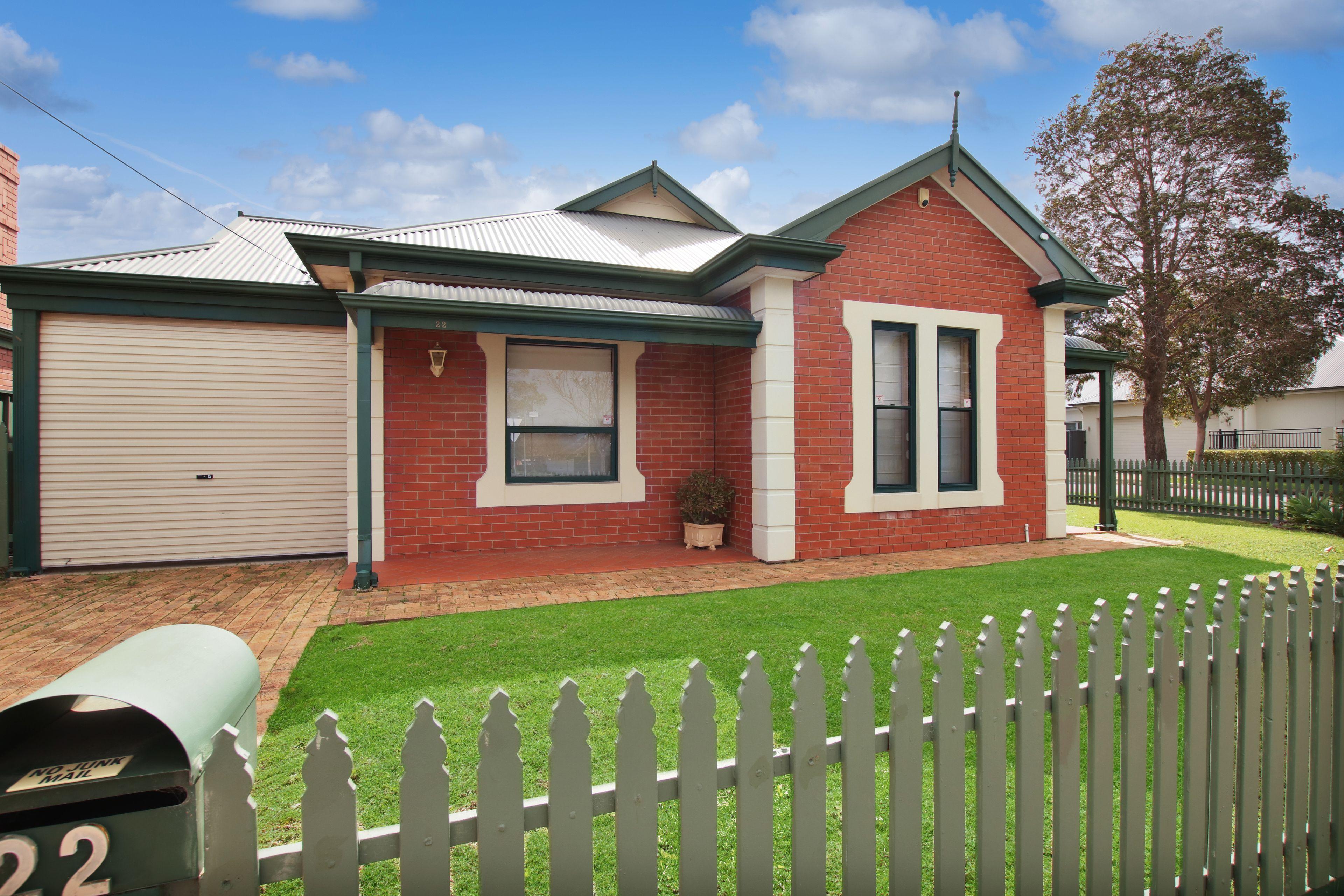 Prop-GPT: House: SA Manningham, SA 5086 Home For Rent