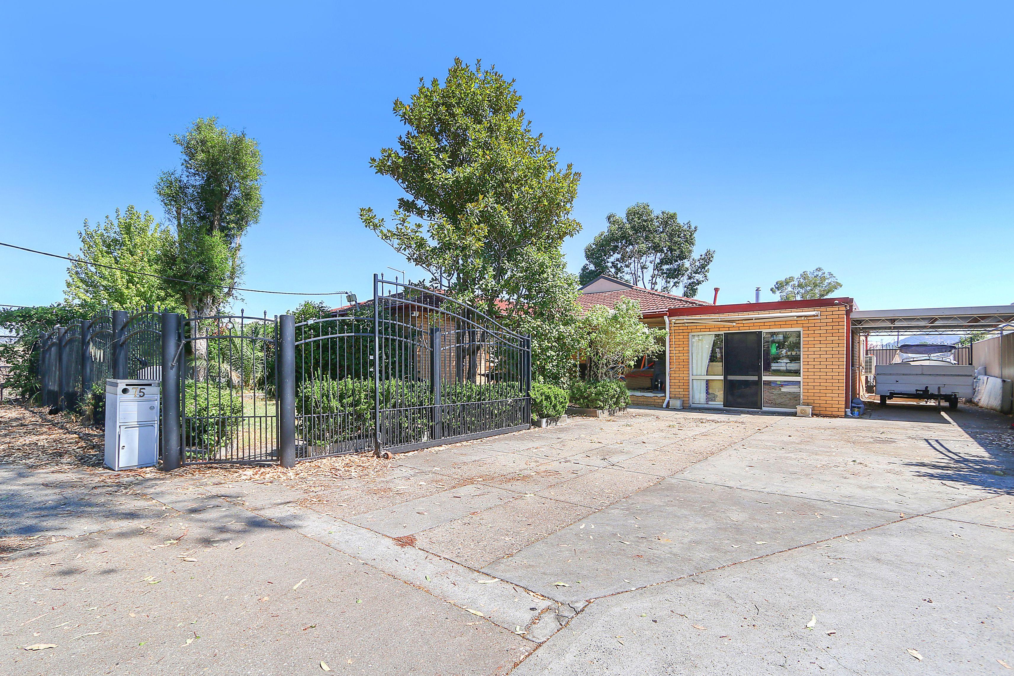 Prop-GPT: House: VIC West Wodonga, VIC 3690 Home For Rent