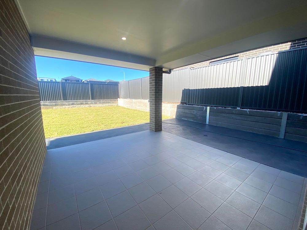 House for Rent: Thirlmere, NSW 2572, NSW, 2572