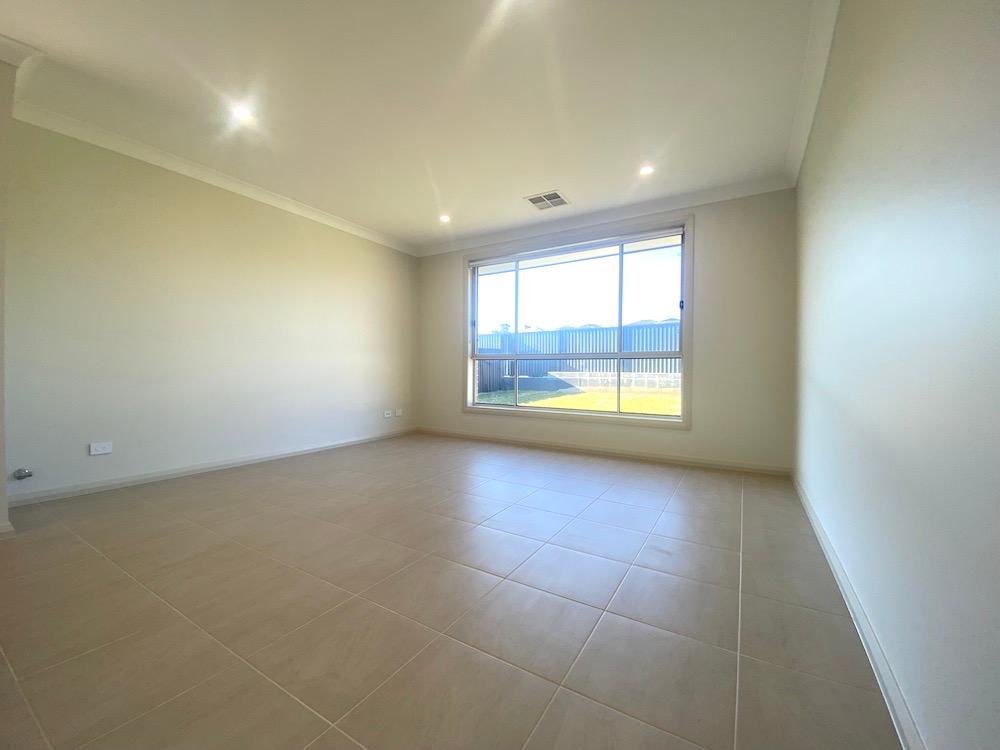 House for Rent: Thirlmere, NSW 2572, NSW, 2572