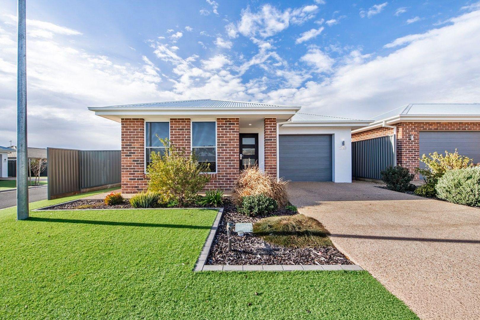 Prop-GPT: House: NSW Dubbo, NSW 2830 Home For Rent